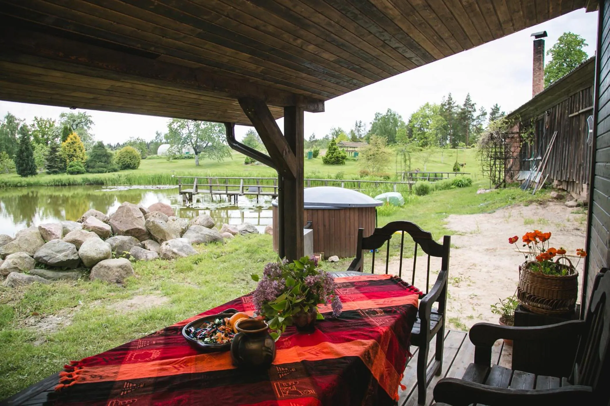 Patio in Weavers' Guest House Kalndaki