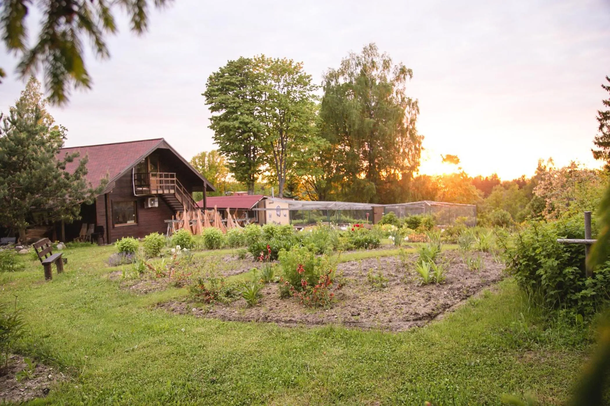 Property building in Weavers' Guest House Kalndaki