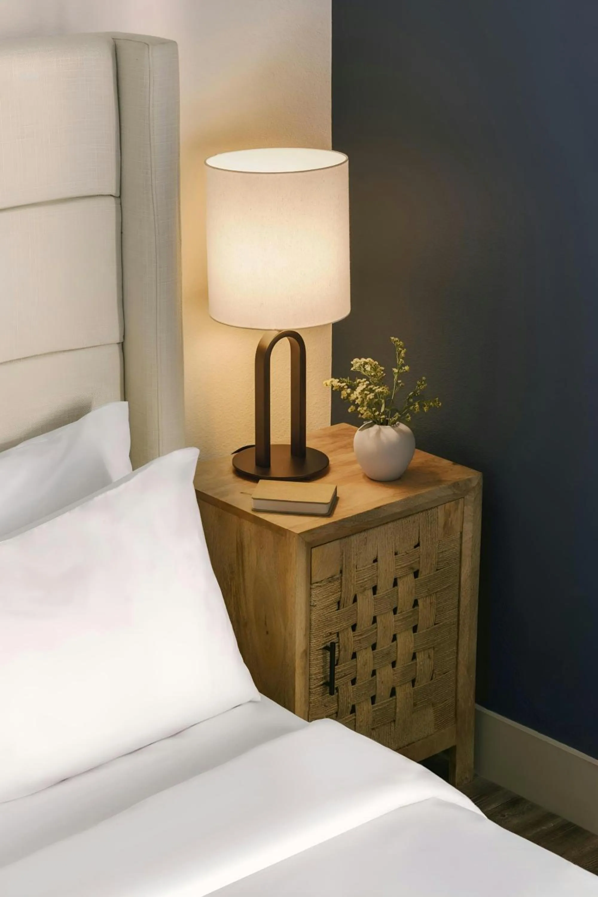 Bedroom, Bed in Sonder by Marriott Bonvoy East 5th Apartments East Austin