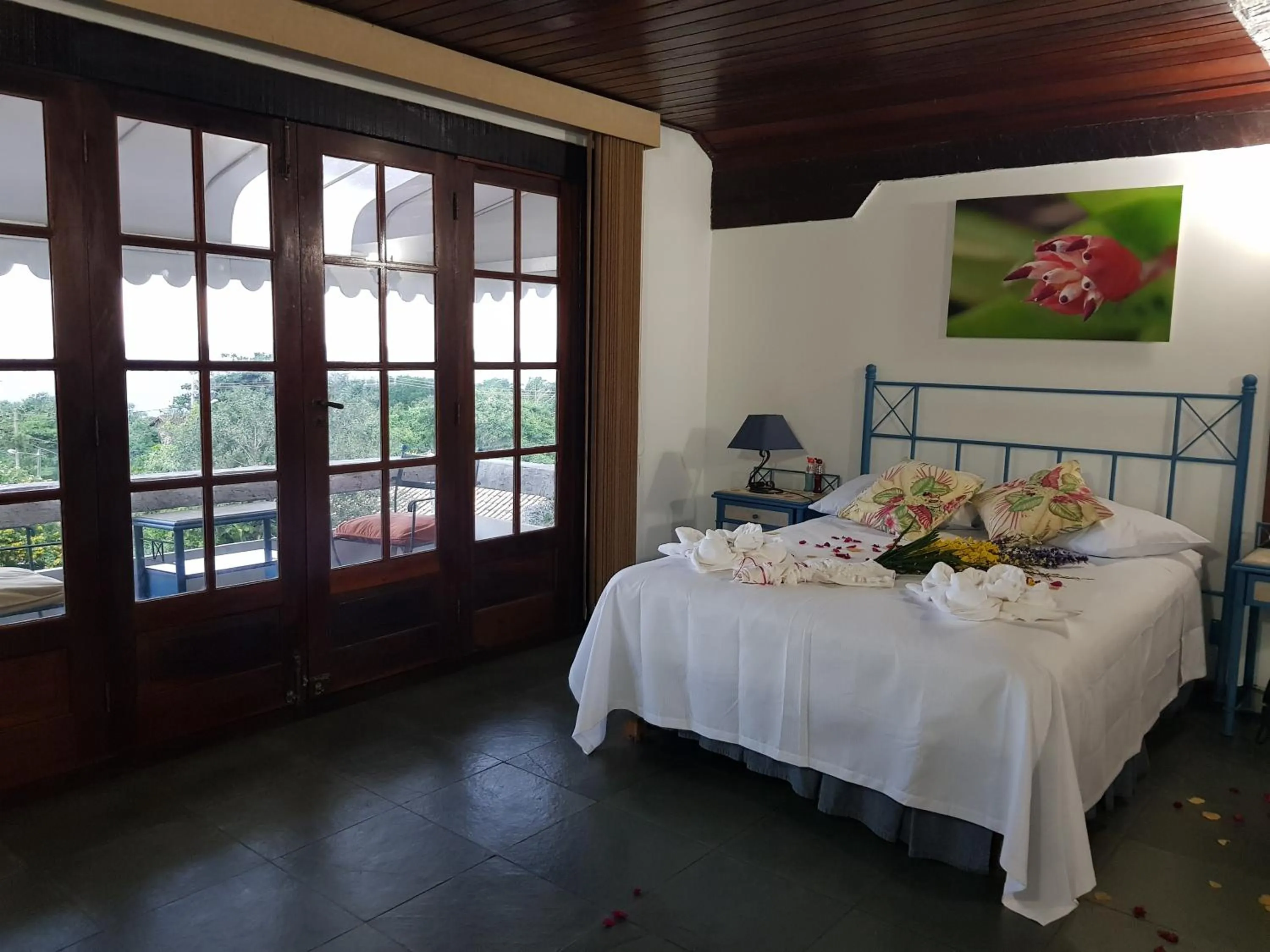 Photo of the whole room, Bed in Pousada do Marujo
