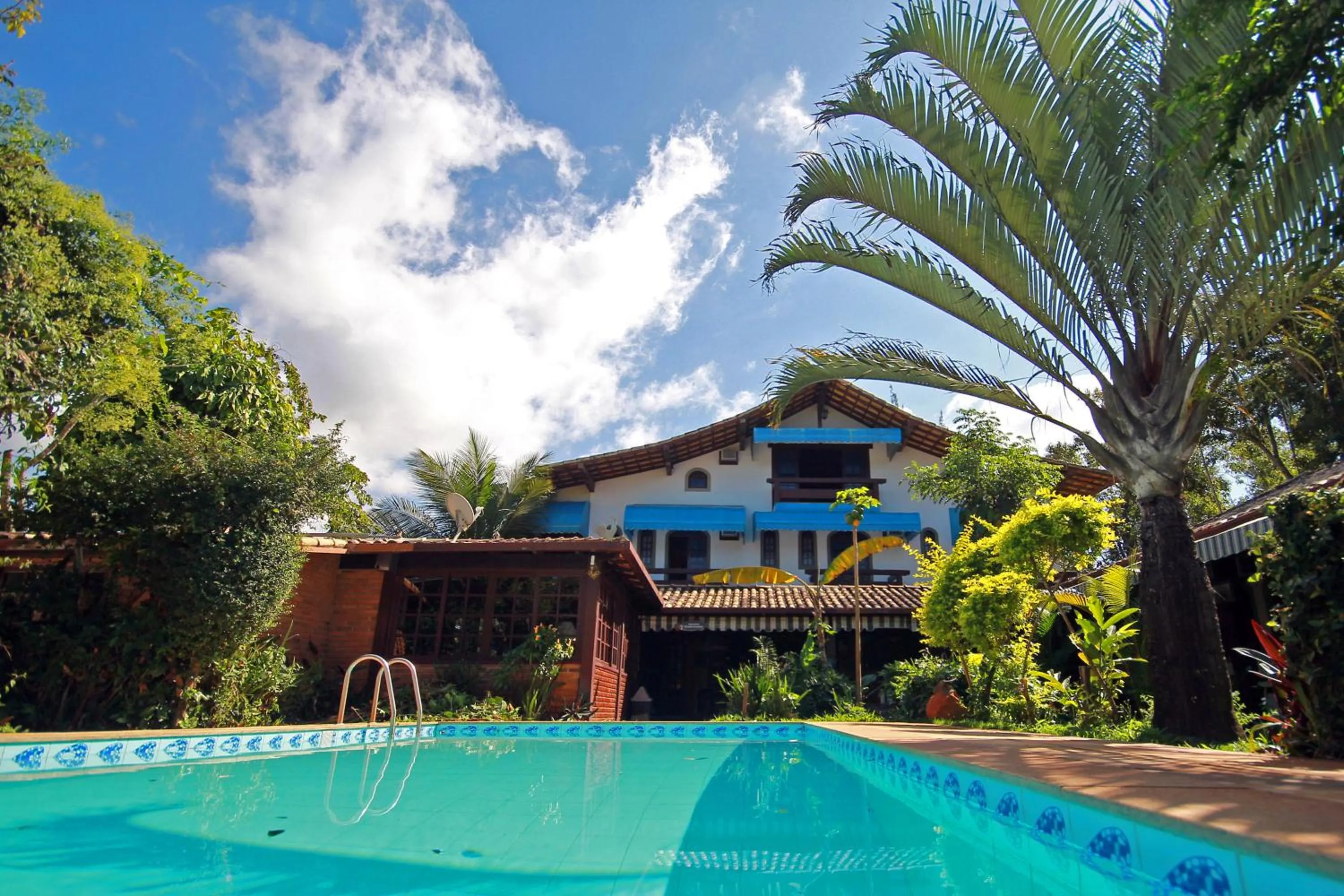 Swimming pool in Pousada do Marujo