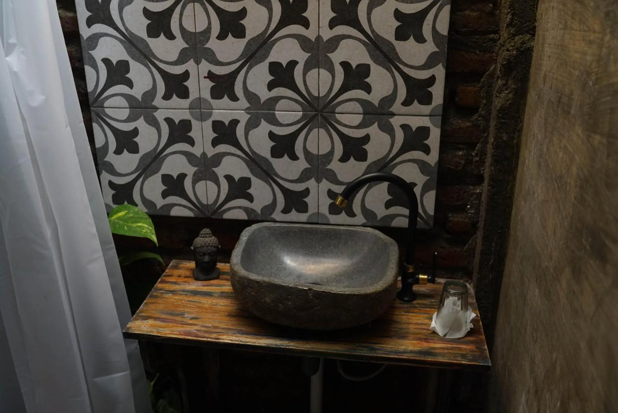 Bathroom in Happy House Bromo backpacker