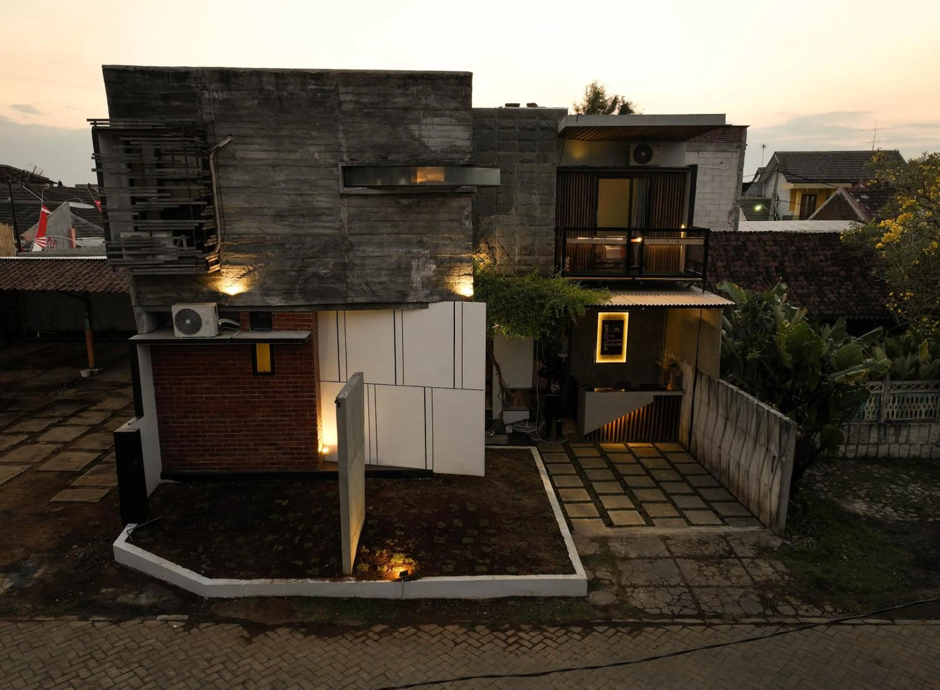 Happy House Bromo backpacker