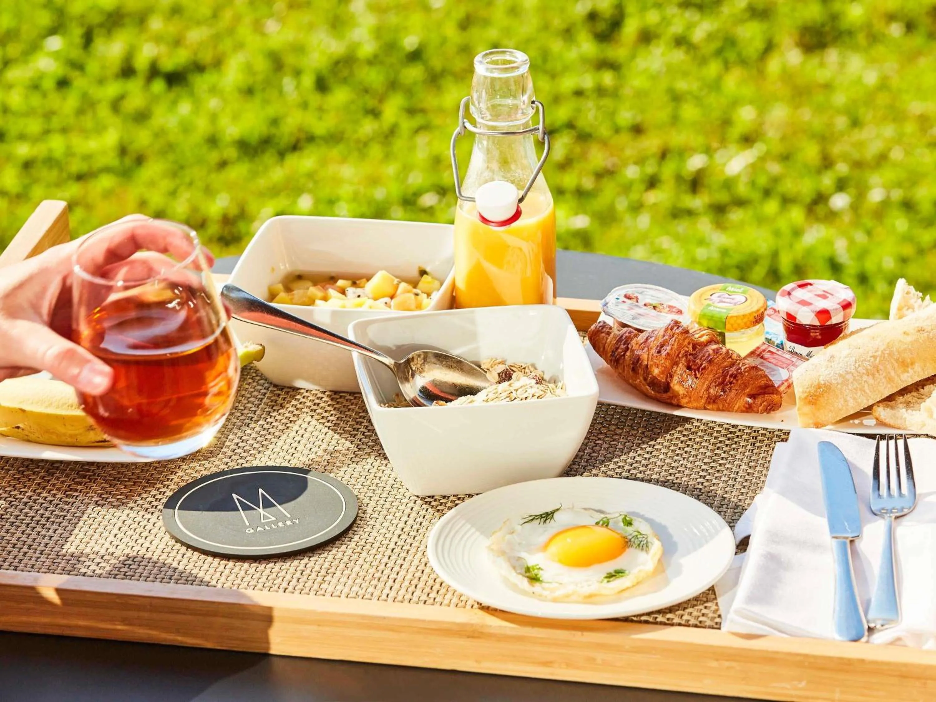 Photo of the whole room in Cabot Hotel Bordeaux - MGallery Collection