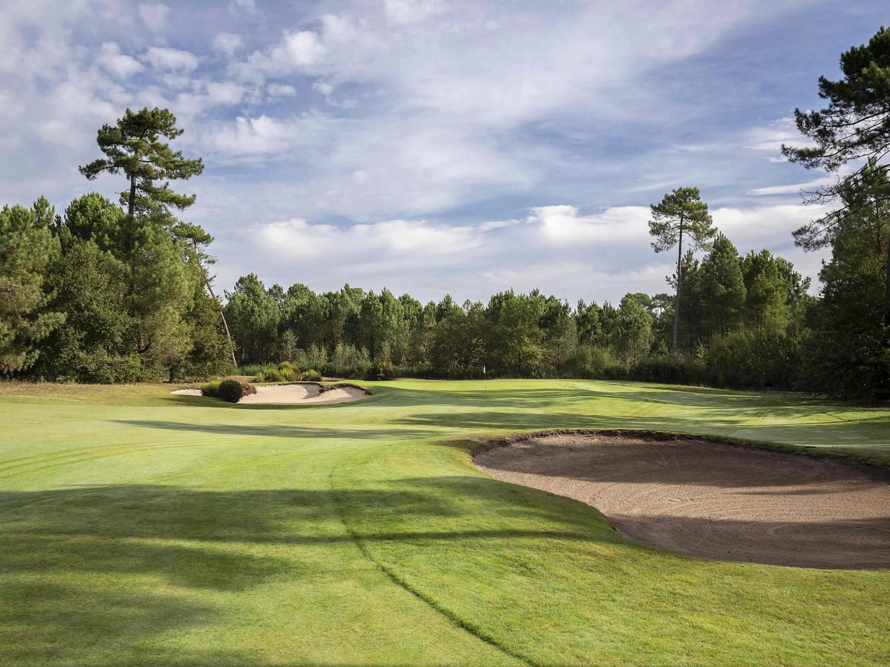 Golfcourse in Cabot Hotel Bordeaux - MGallery Collection