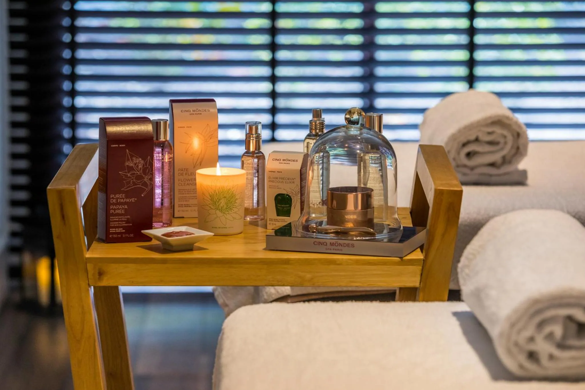 Massage, Bed in Cabot Hotel Bordeaux - MGallery Collection