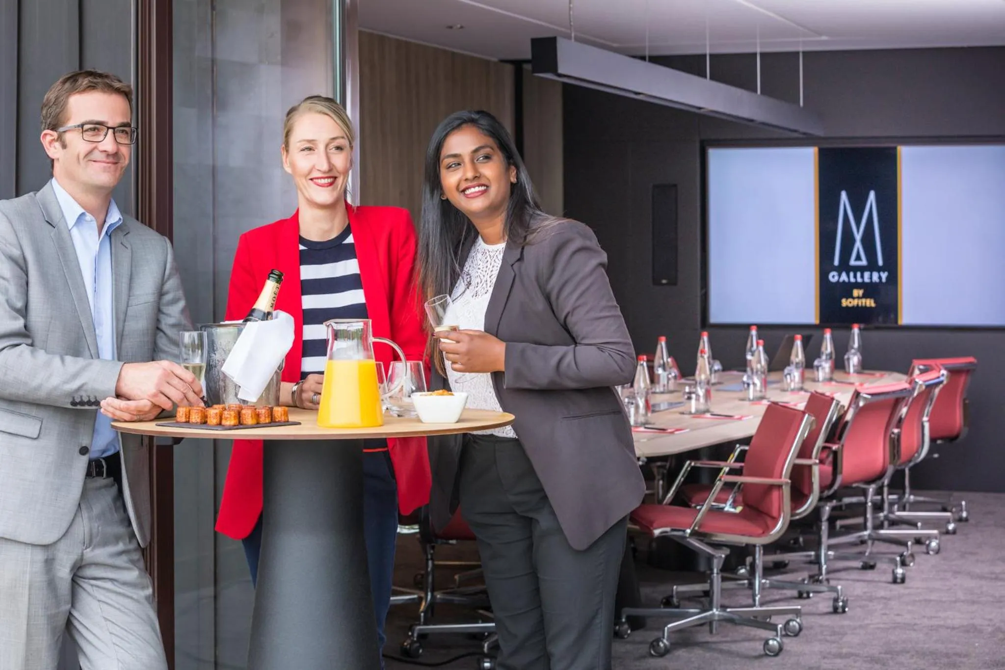 People in Cabot Hotel Bordeaux - MGallery Collection