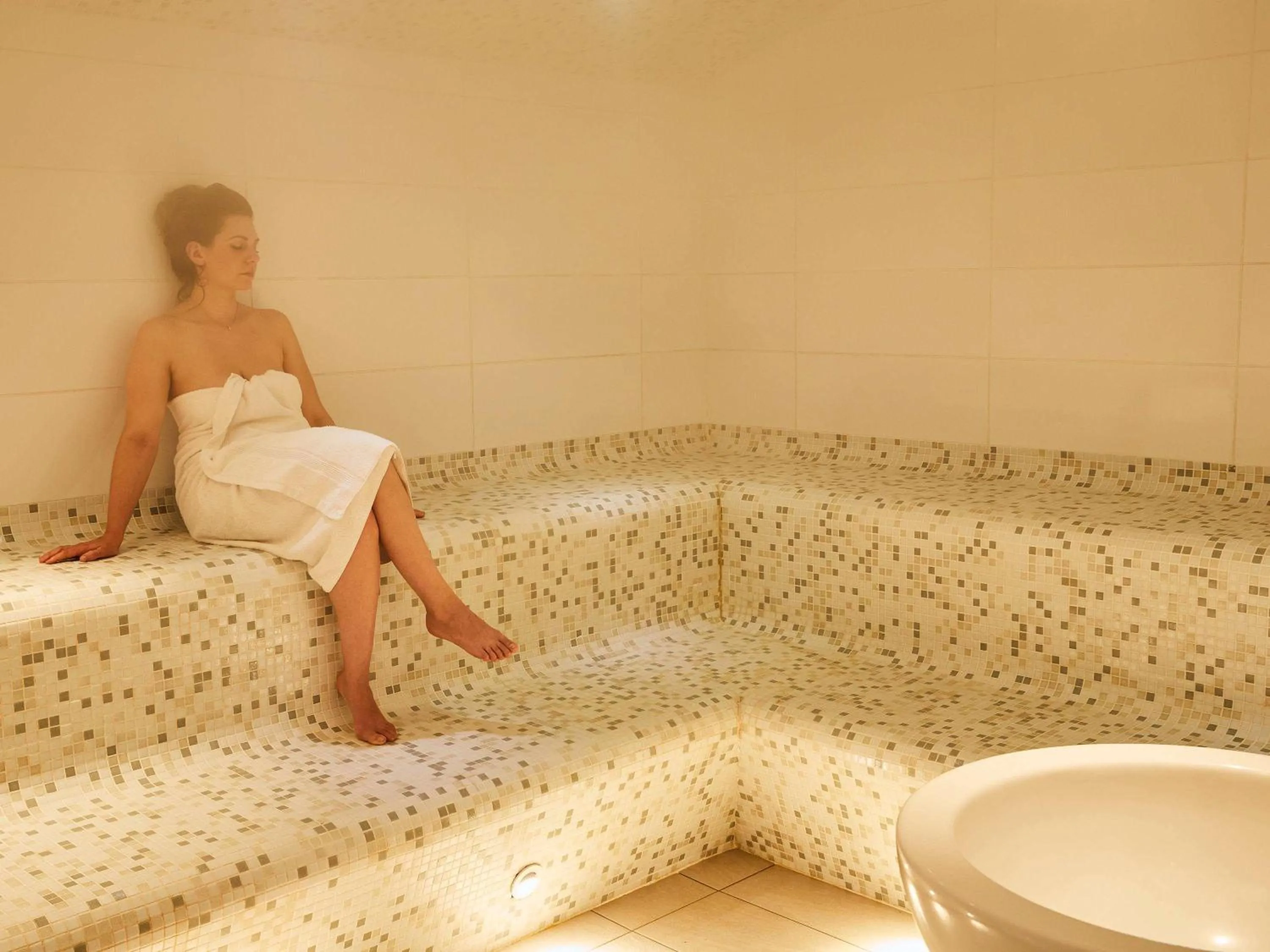 Fitness centre/facilities in Cabot Bordeaux MGallery Collection