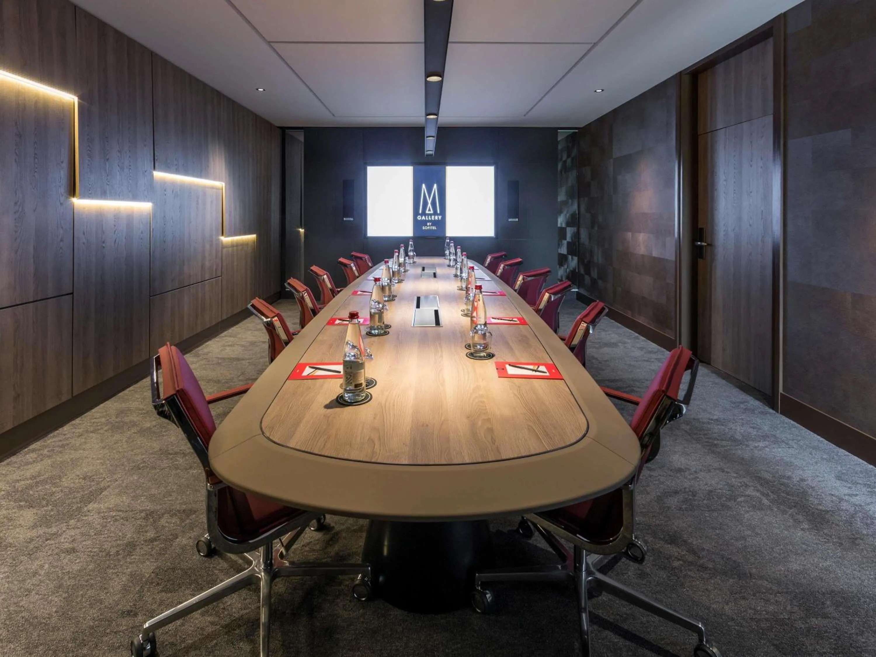 Meeting/conference room in Cabot Hotel Bordeaux - MGallery Collection