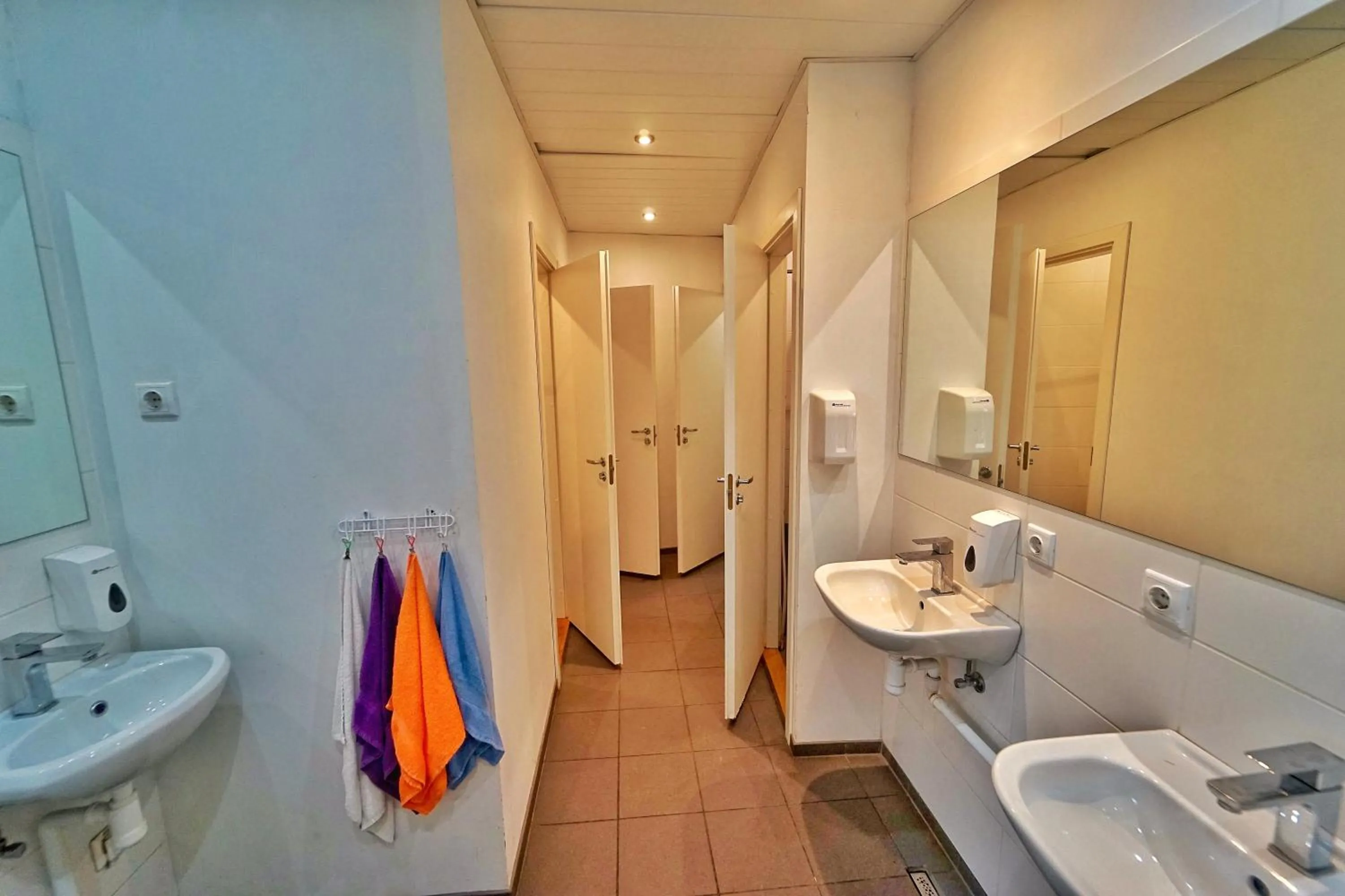 Bathroom in The Monks Bunk Hostel & Bar