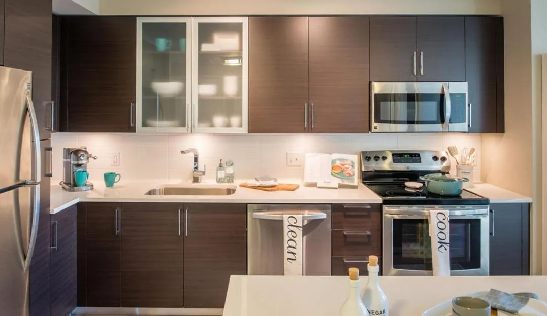 Kitchen or kitchenette in National at Pentagon