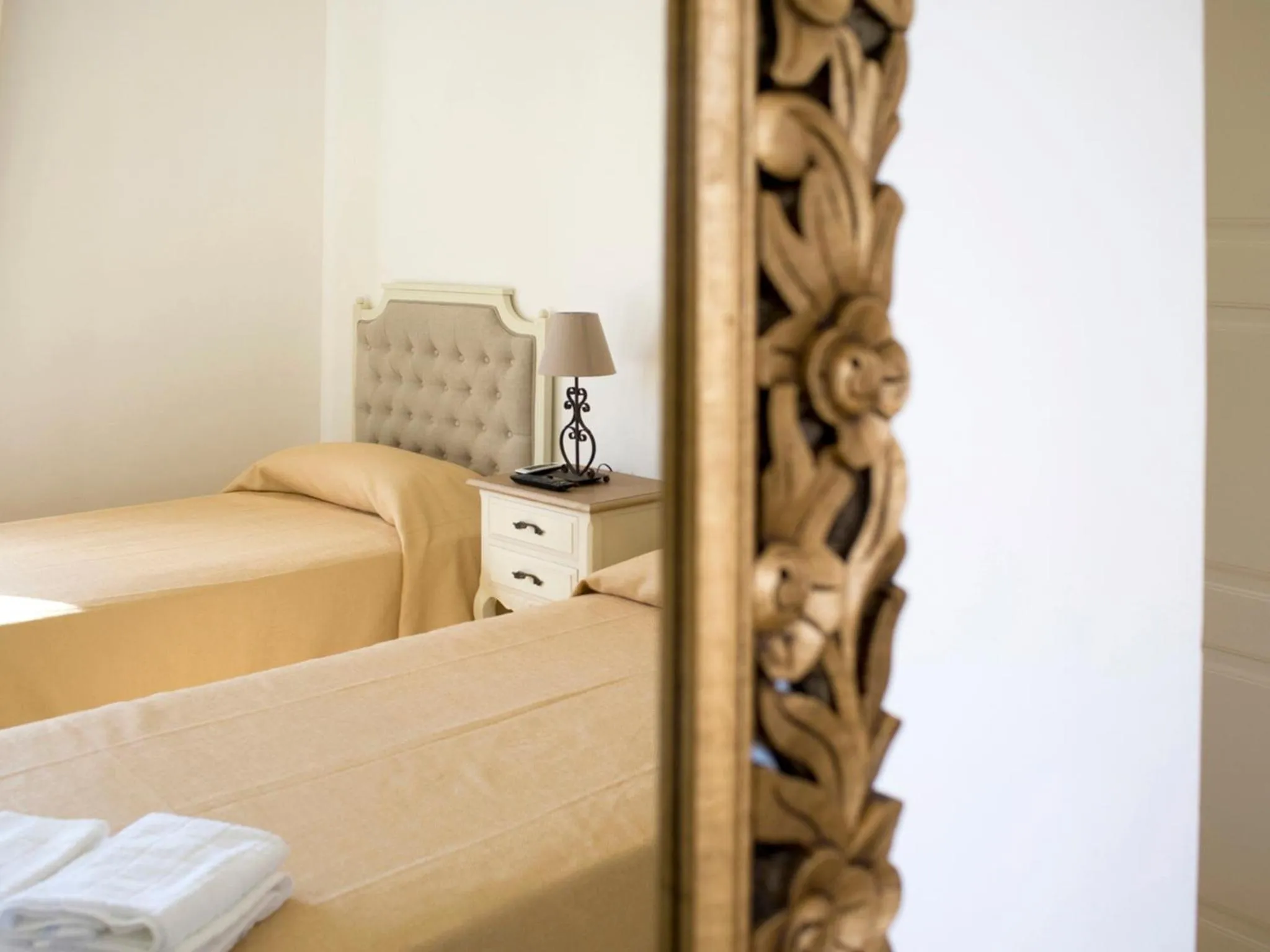 Decorative detail, Bed in Willaria Country House