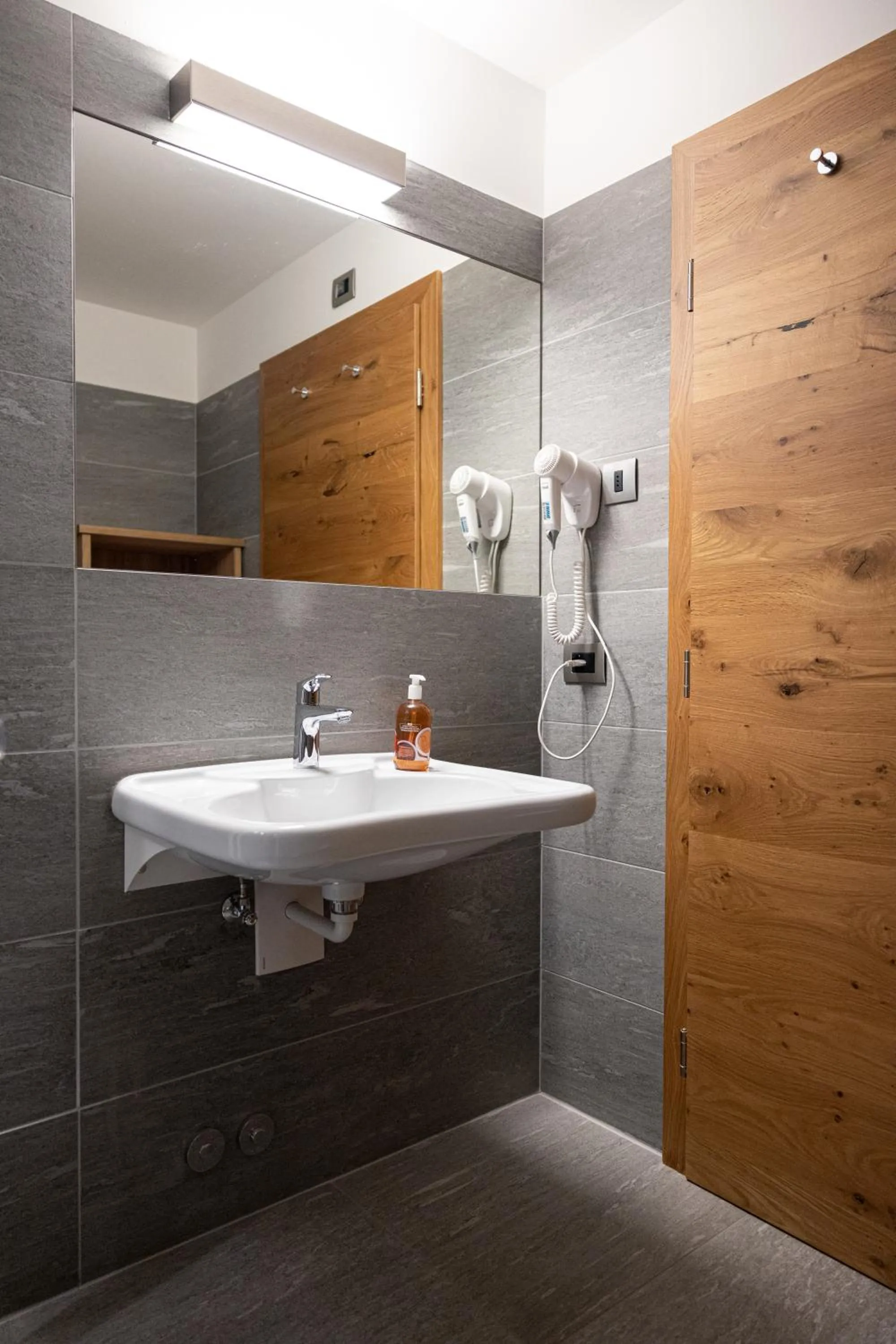 Bathroom in Albergo Belvedere