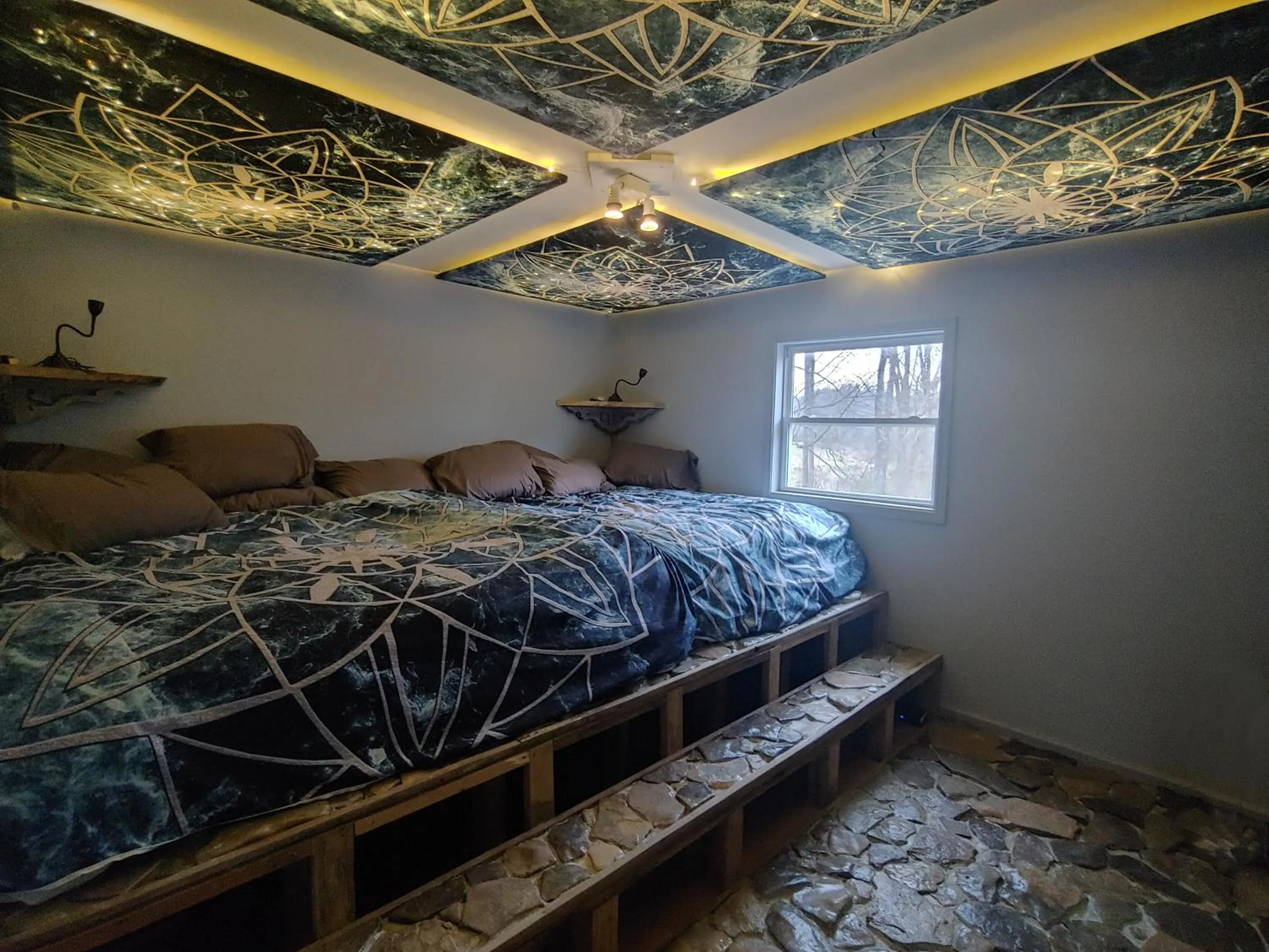 Bed in Lost River Hostel