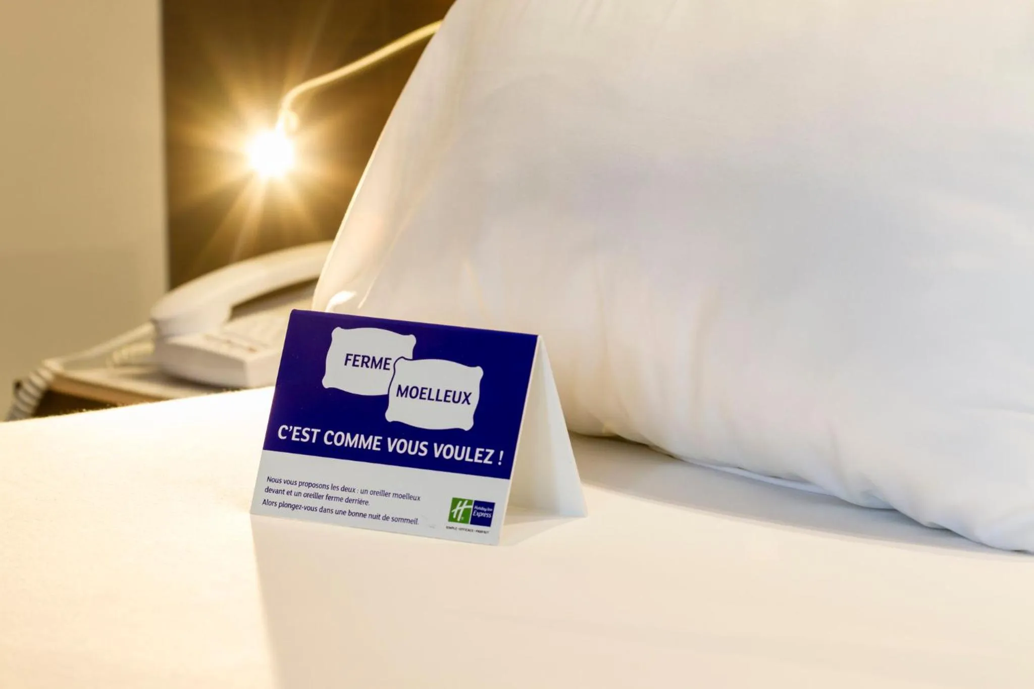 Photo of the whole room, Bed in Holiday Inn Express Amiens by IHG