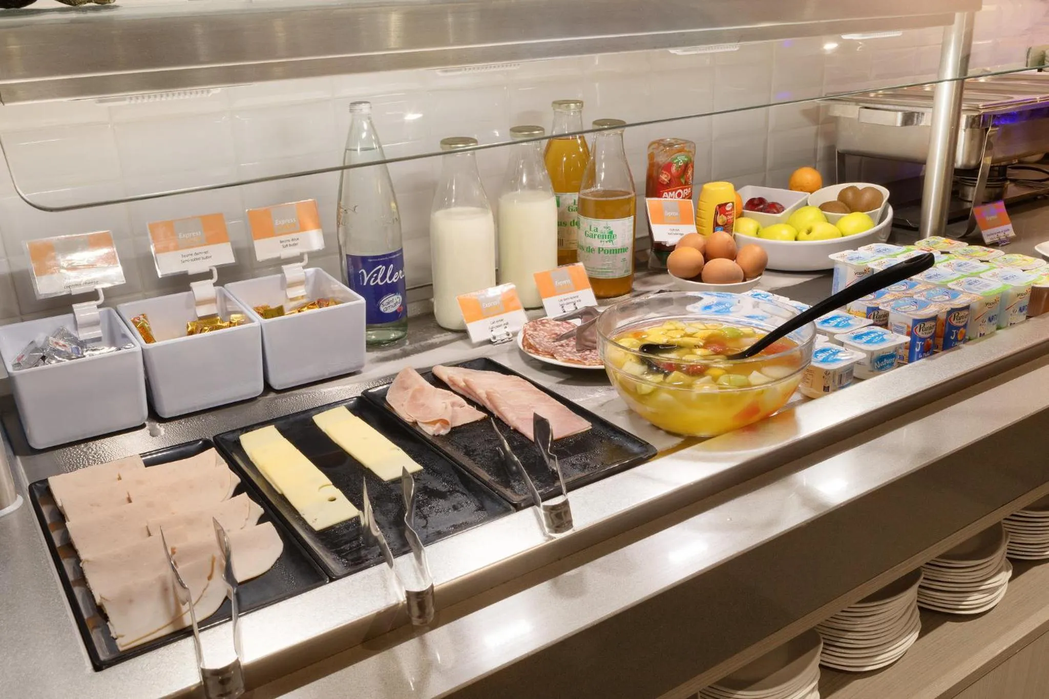 Breakfast in Holiday Inn Express Amiens by IHG
