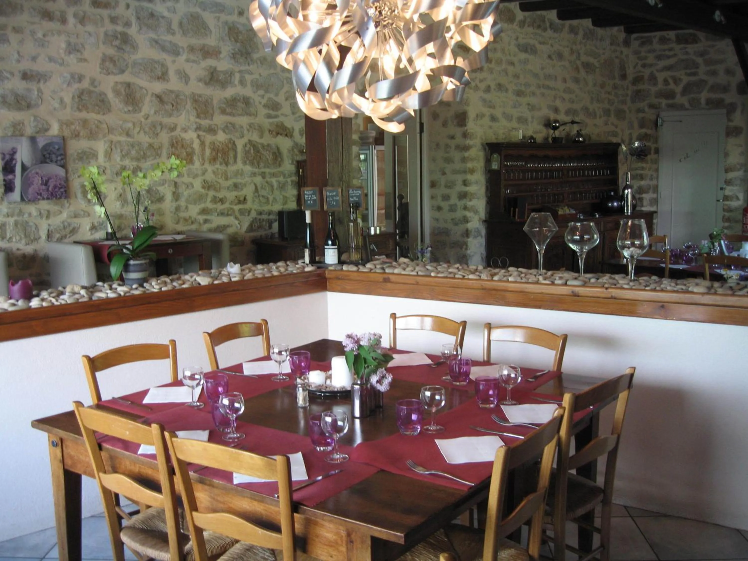 Restaurant/places to eat in Au Faisan Doré