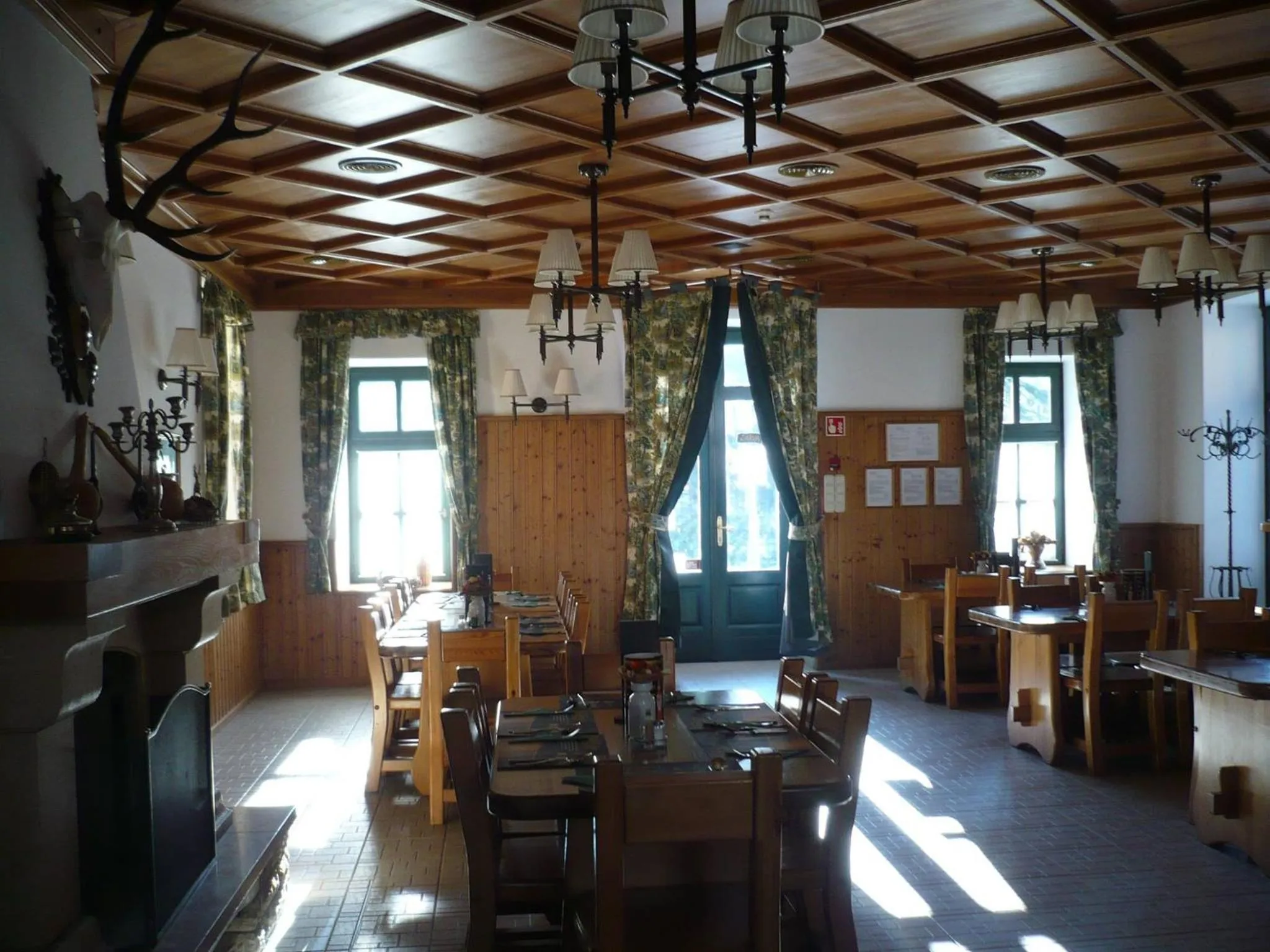 Restaurant/places to eat in St. Hubertus Étterem és Panzió