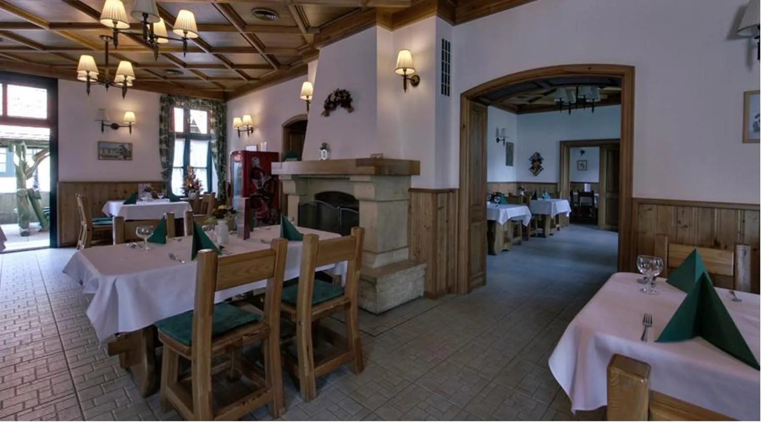 Restaurant/places to eat in St. Hubertus Étterem és Panzió