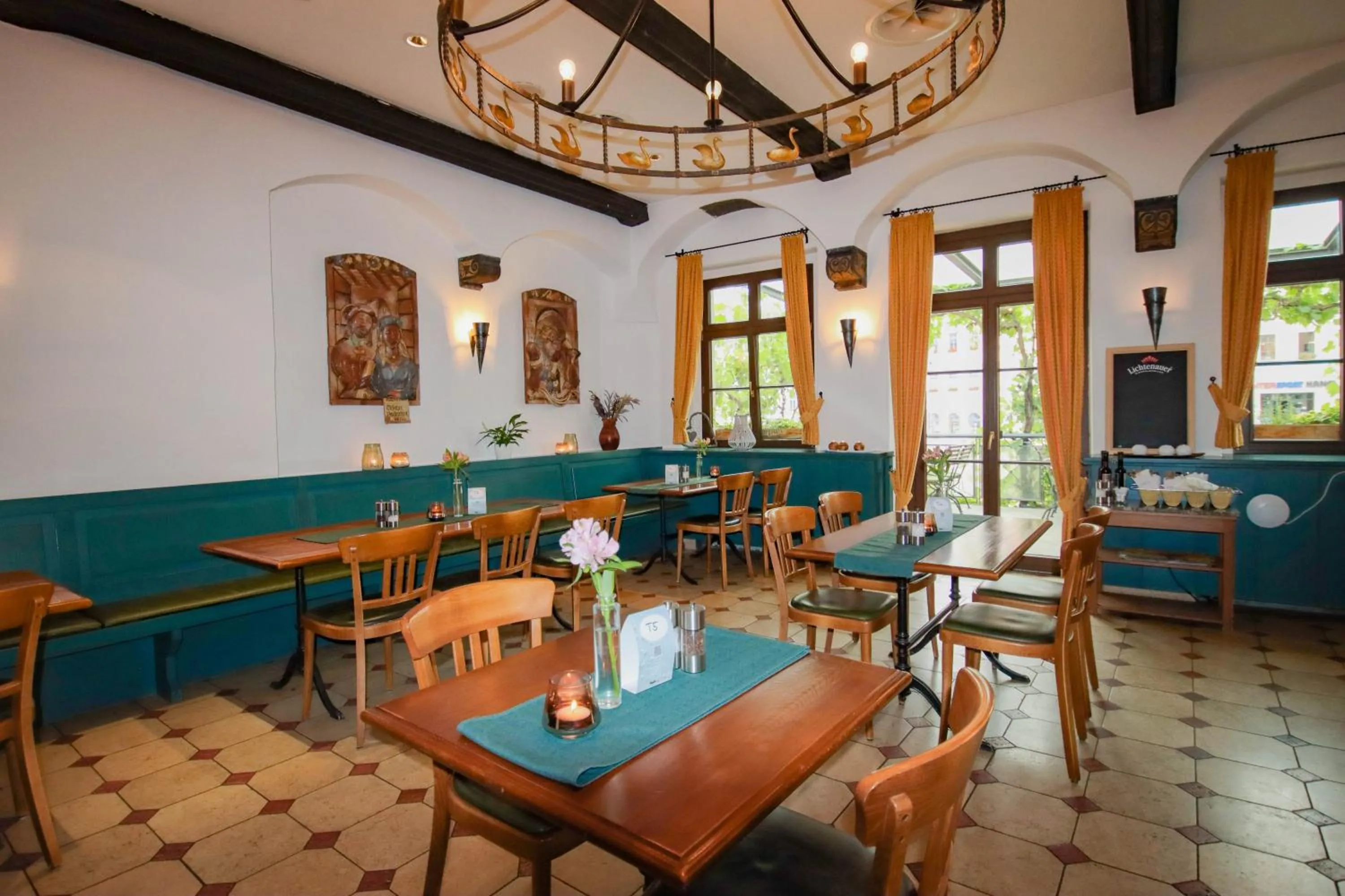 Restaurant/places to eat in Gasthaus Zum Schwan