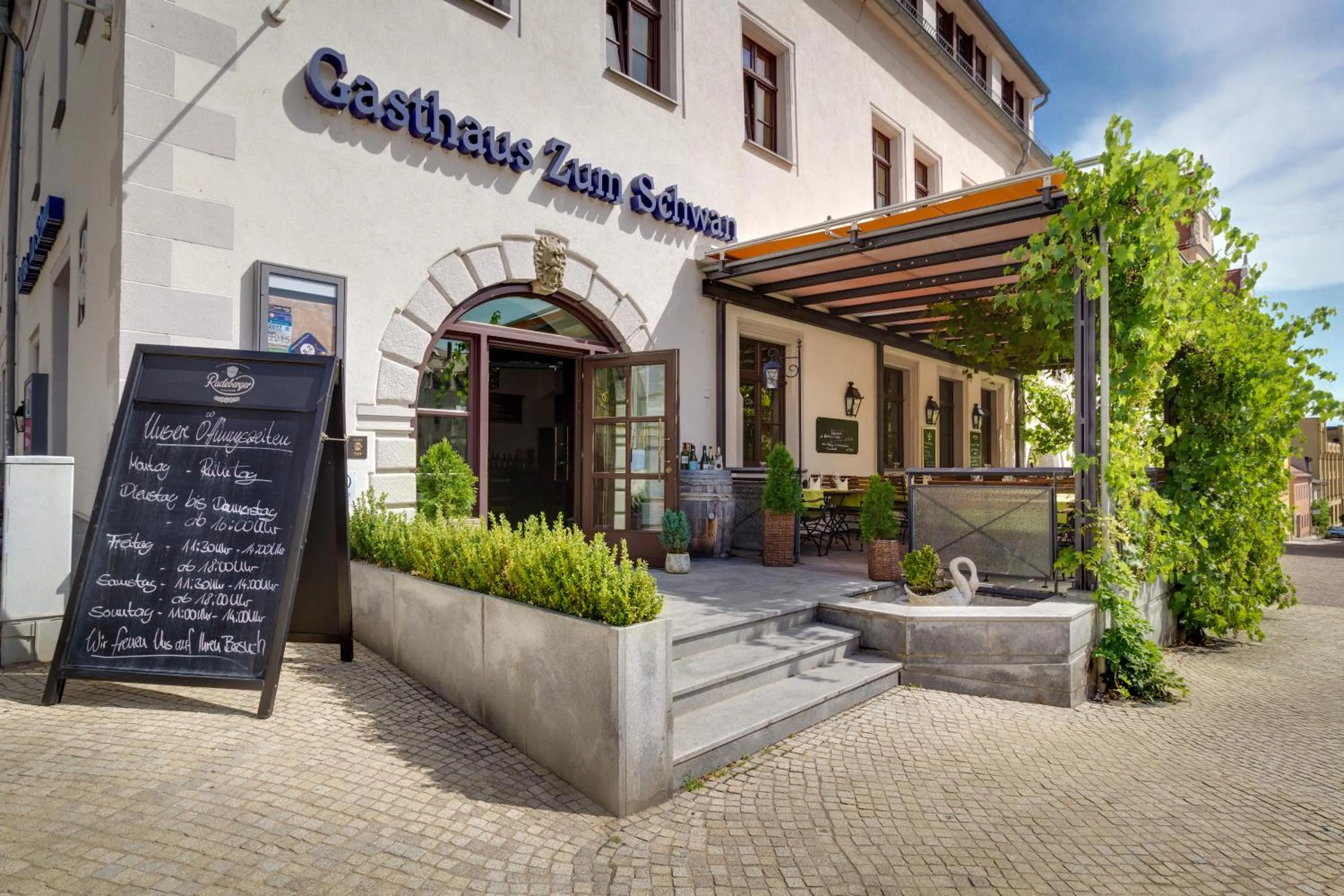 Facade/entrance in Gasthaus Zum Schwan