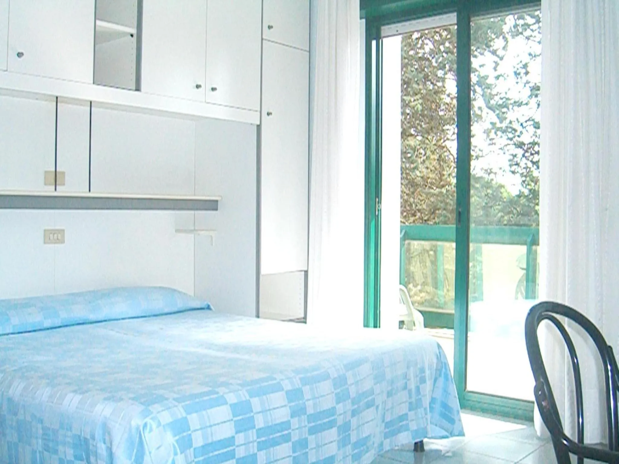 Bed in New Tiffany's Park