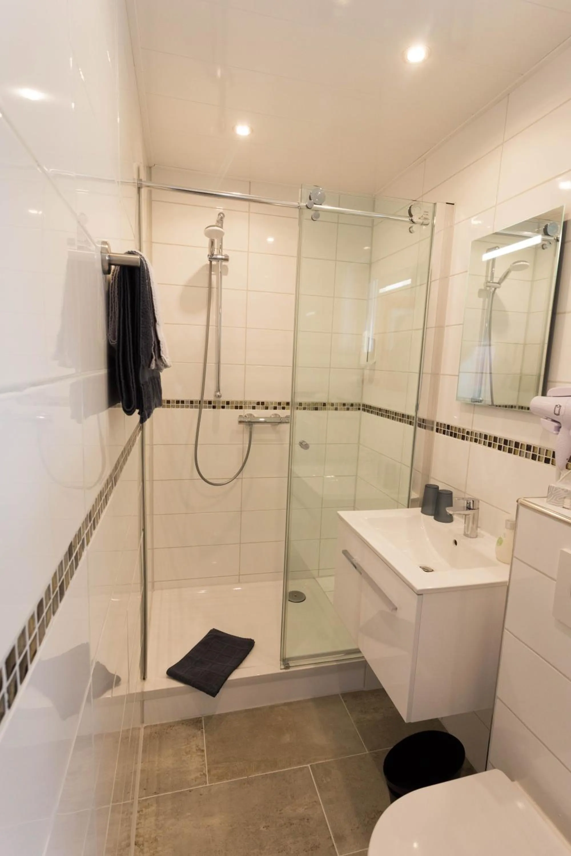 Bathroom in Hotel Restaurant Sonnenlay