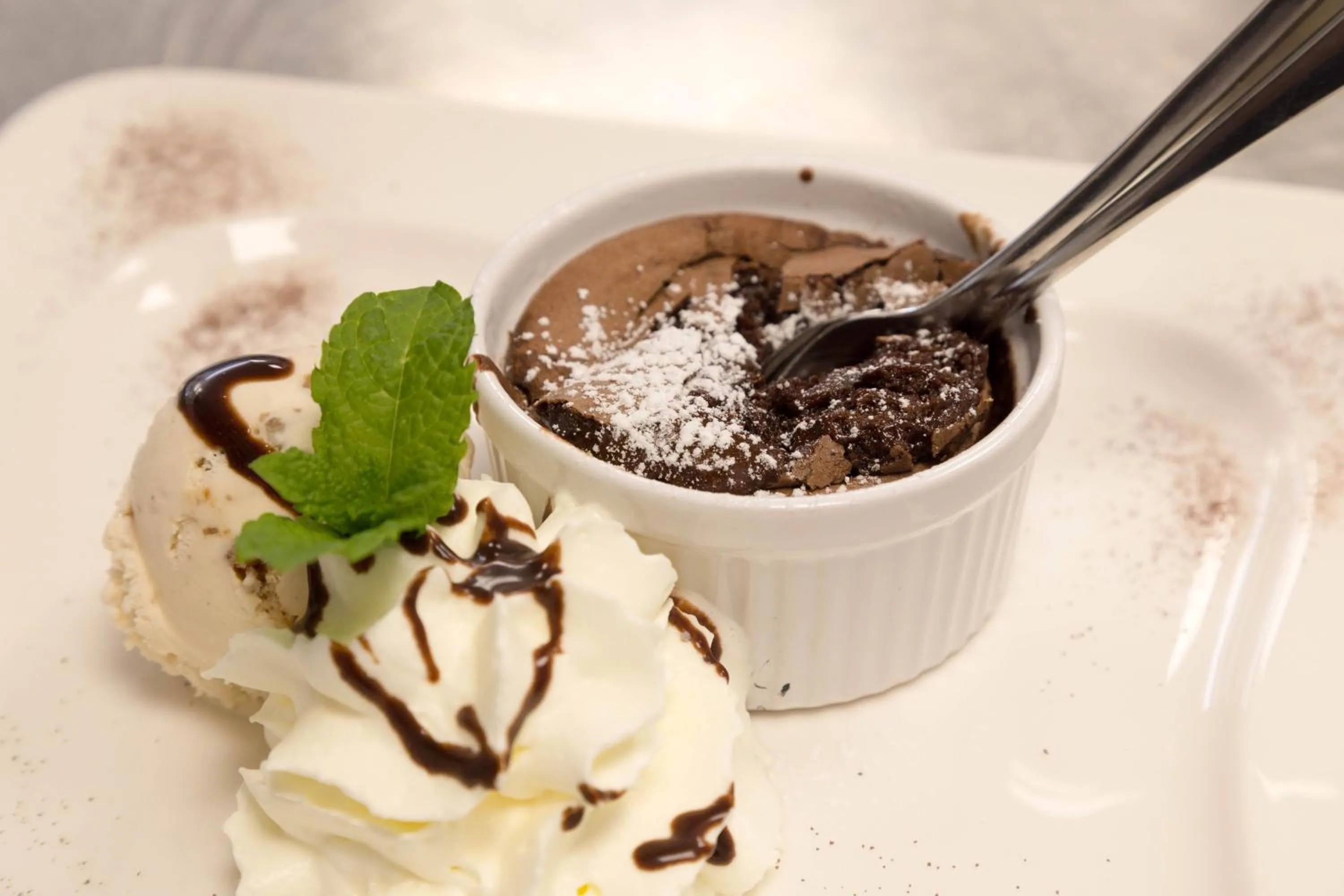 Food and drinks in Hotel Restaurant Sonnenlay