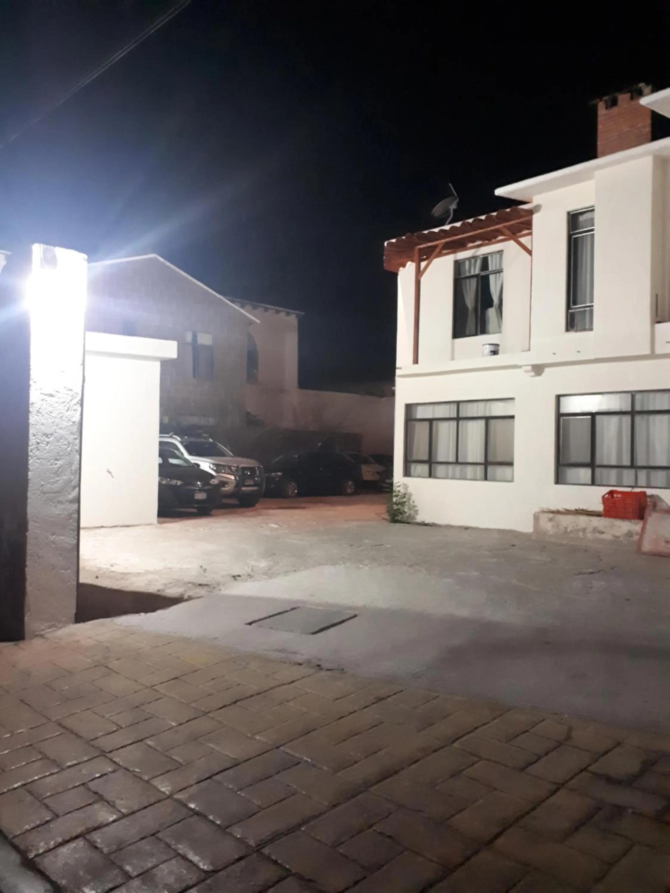 Parking in Hotel Del Valle