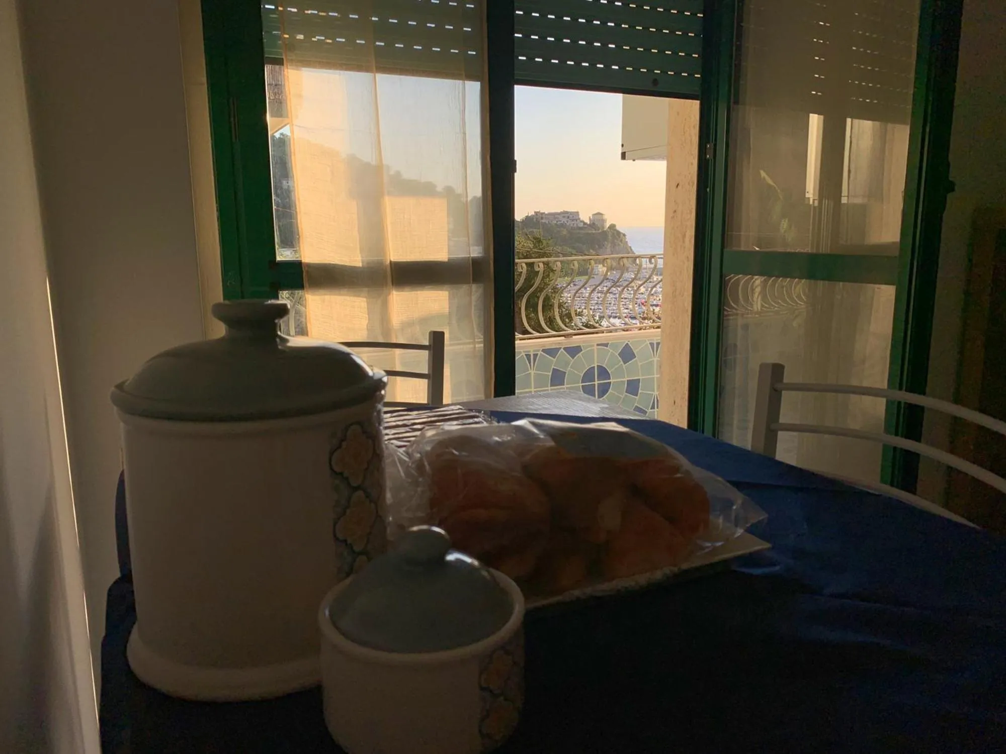 Food close-up, Bed in Mille tramonti Agropoli sunset suite