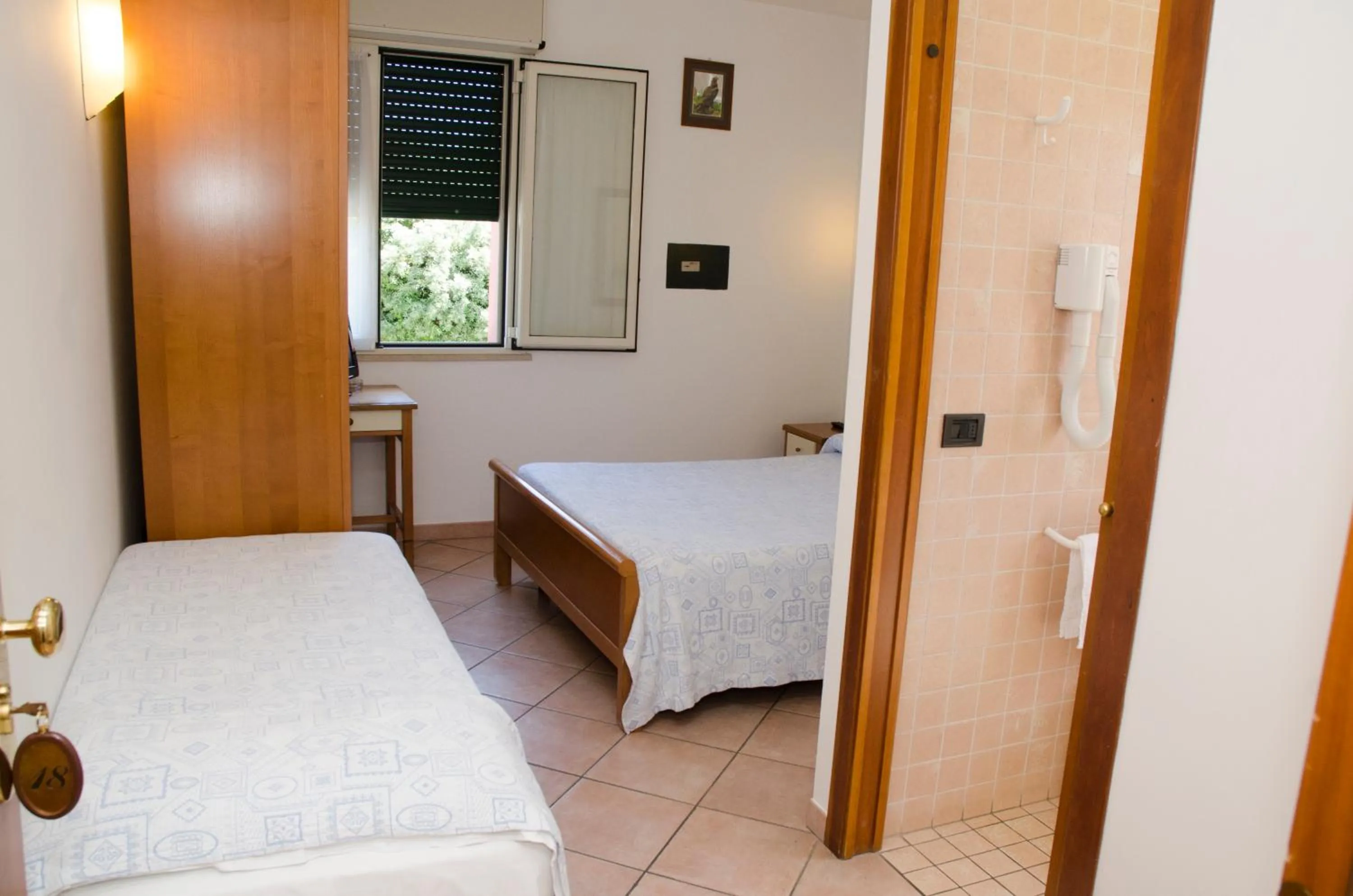 Day, Bed in Albergo Cenni