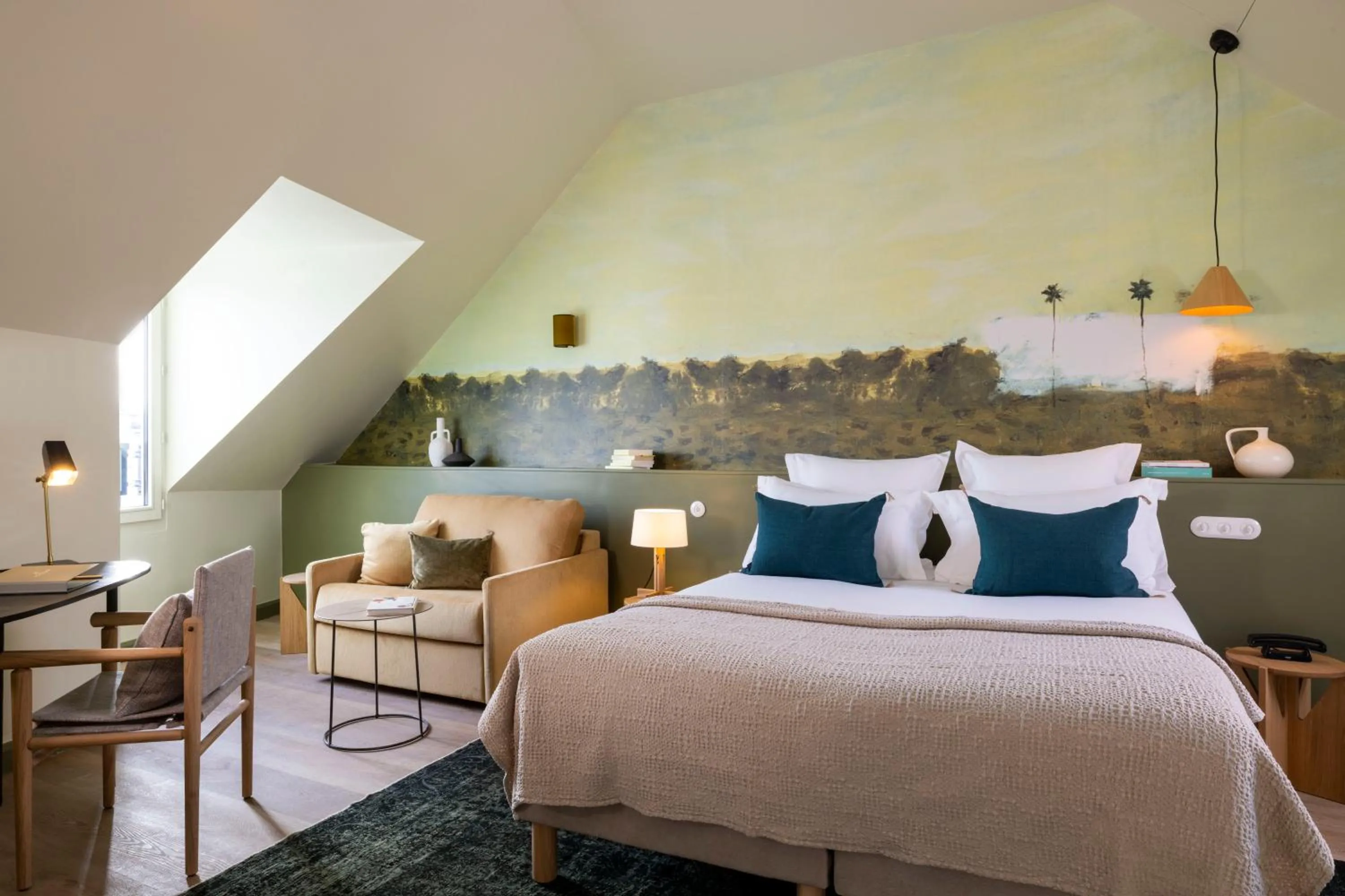 Bed in Le Petit Oberkampf Hotel & Spa