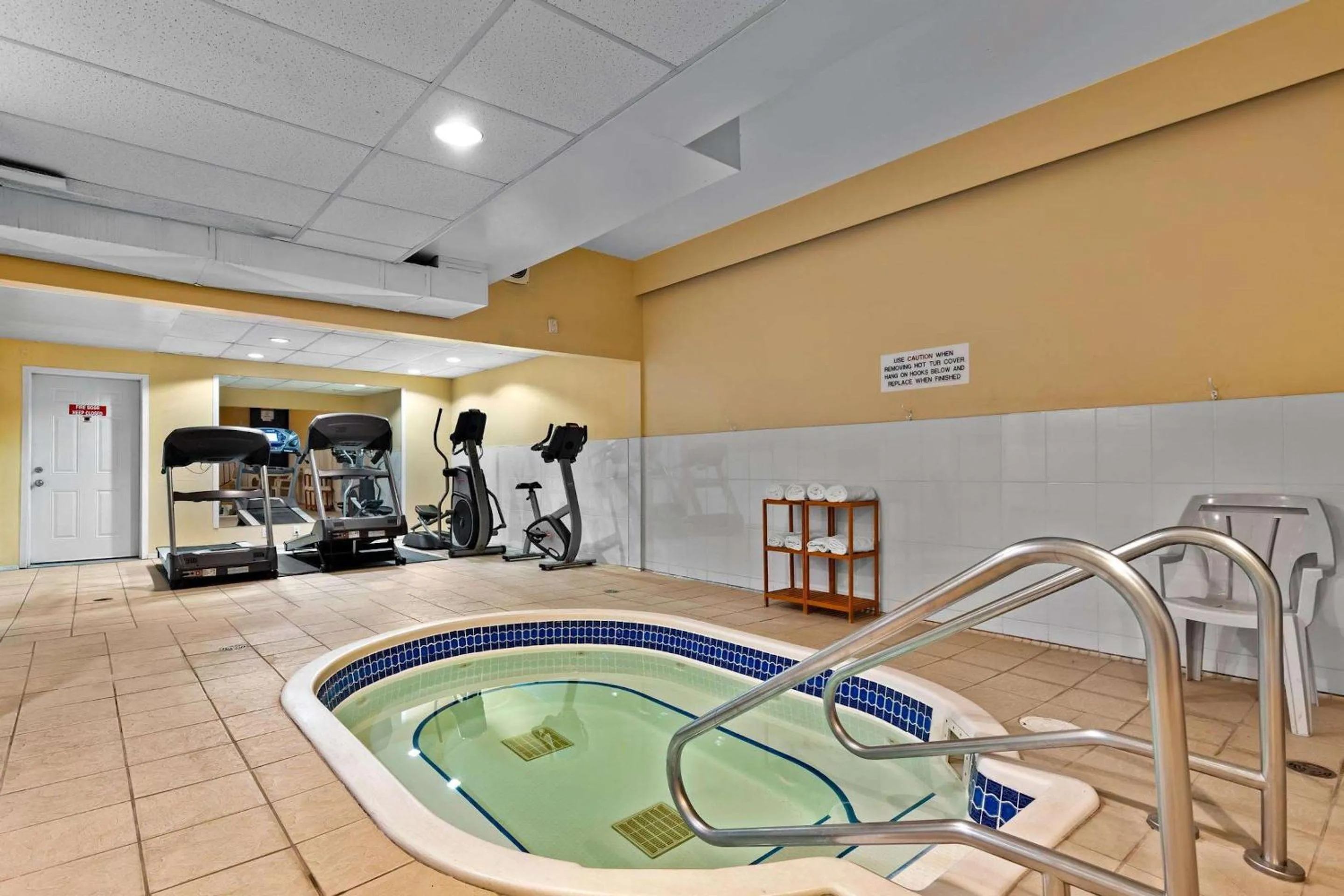 Spa and wellness centre/facilities in Coast Fraser Inn