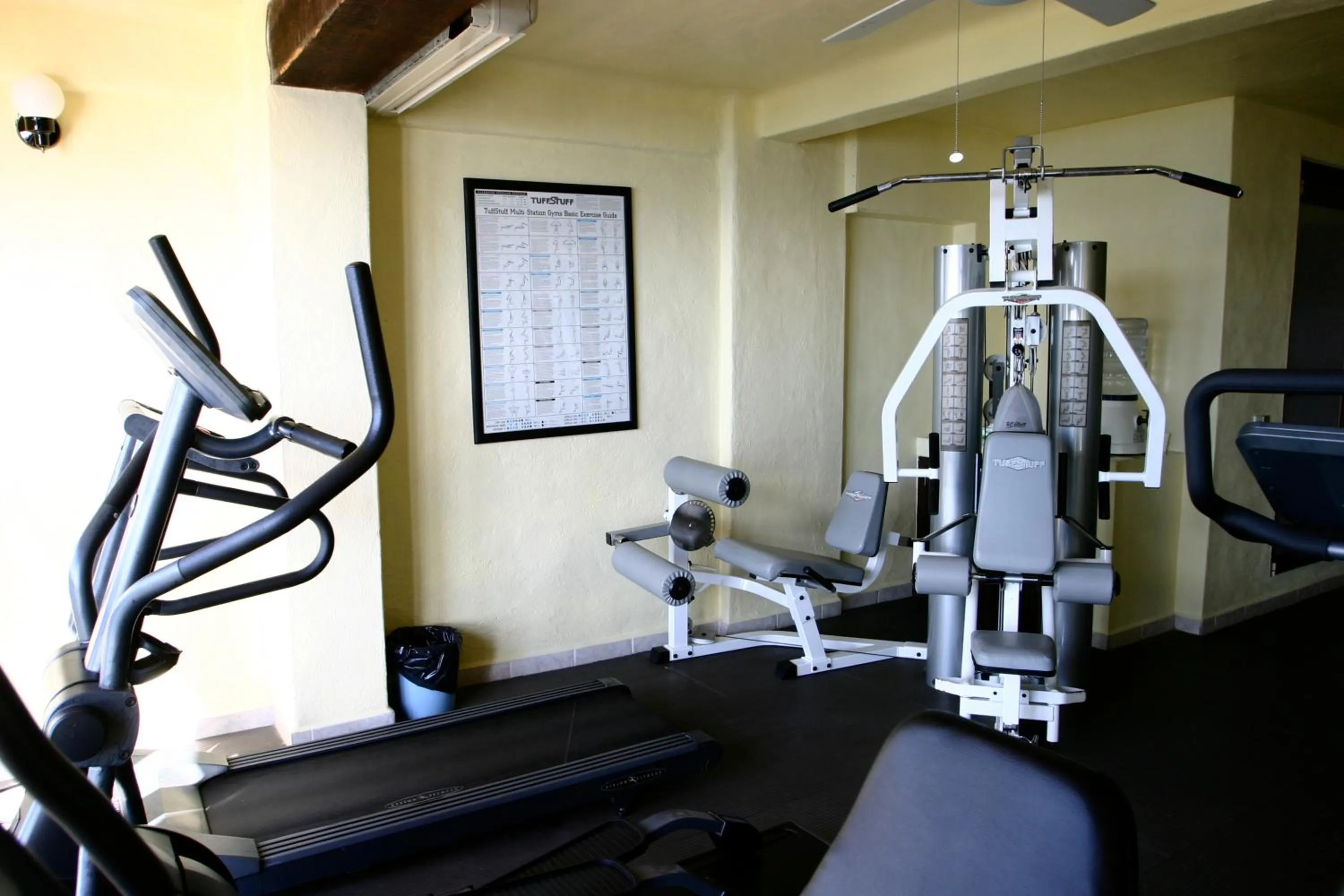 Fitness centre/facilities in Lindo Mar Resort