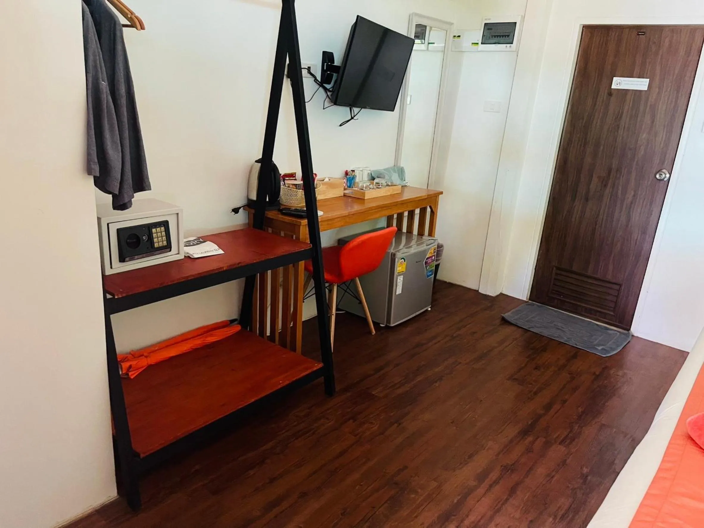 TV and multimedia in Koh Jum Delight Beach