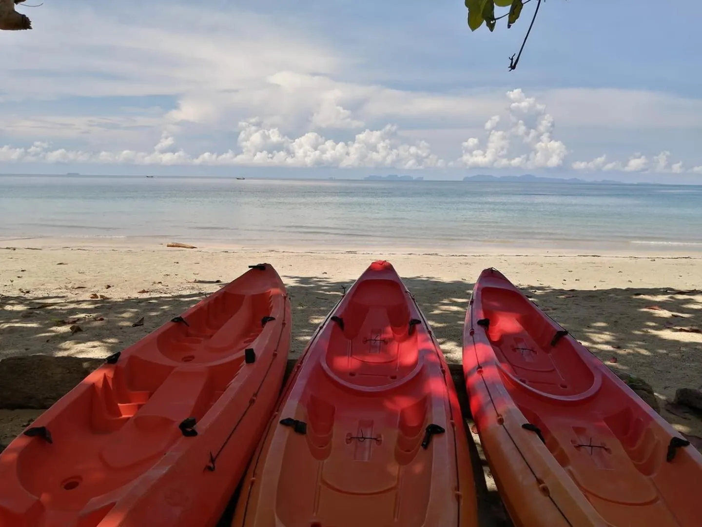 Beach in Koh Jum Delight Beach