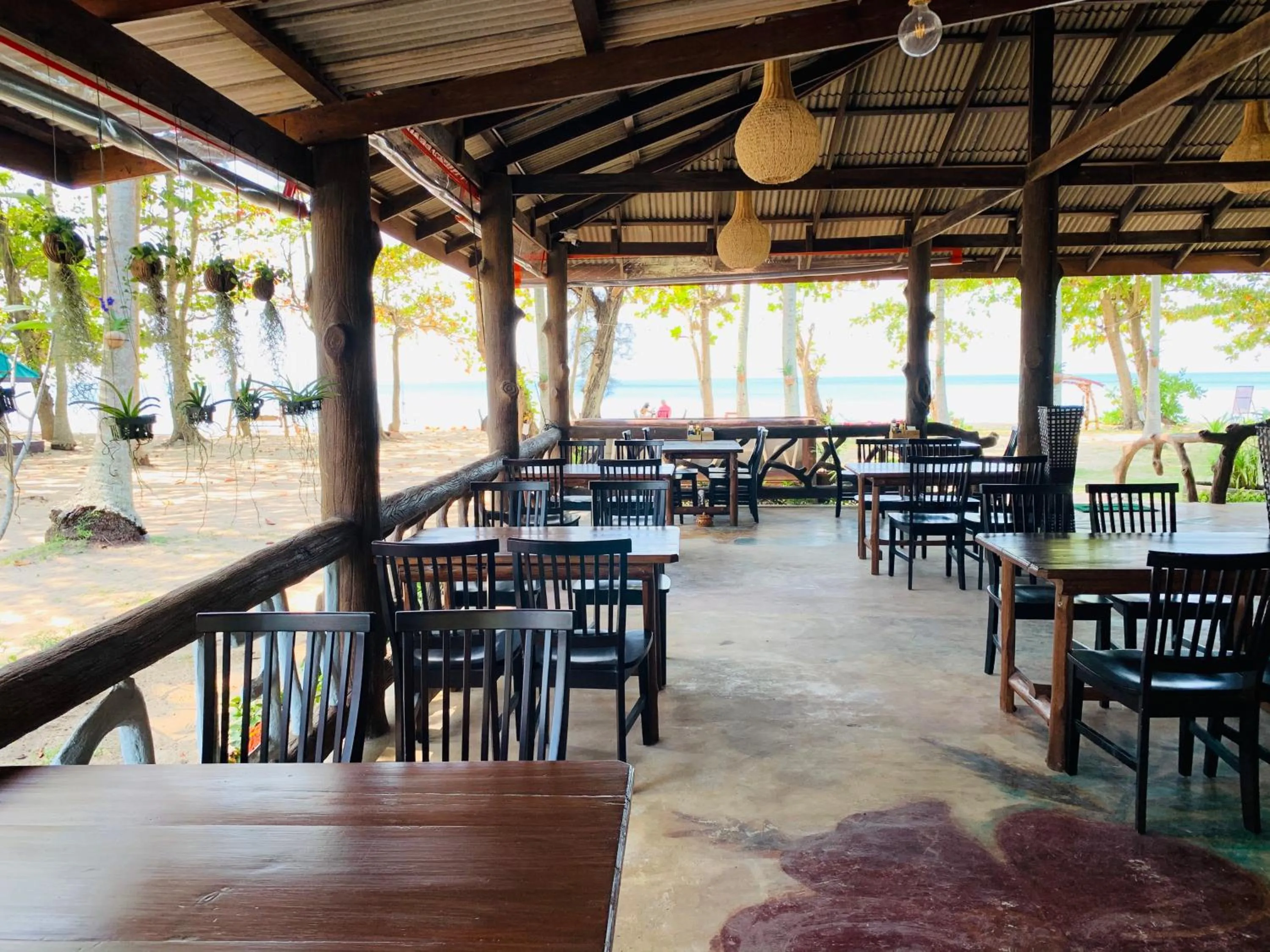 Restaurant/places to eat in Koh Jum Delight Beach