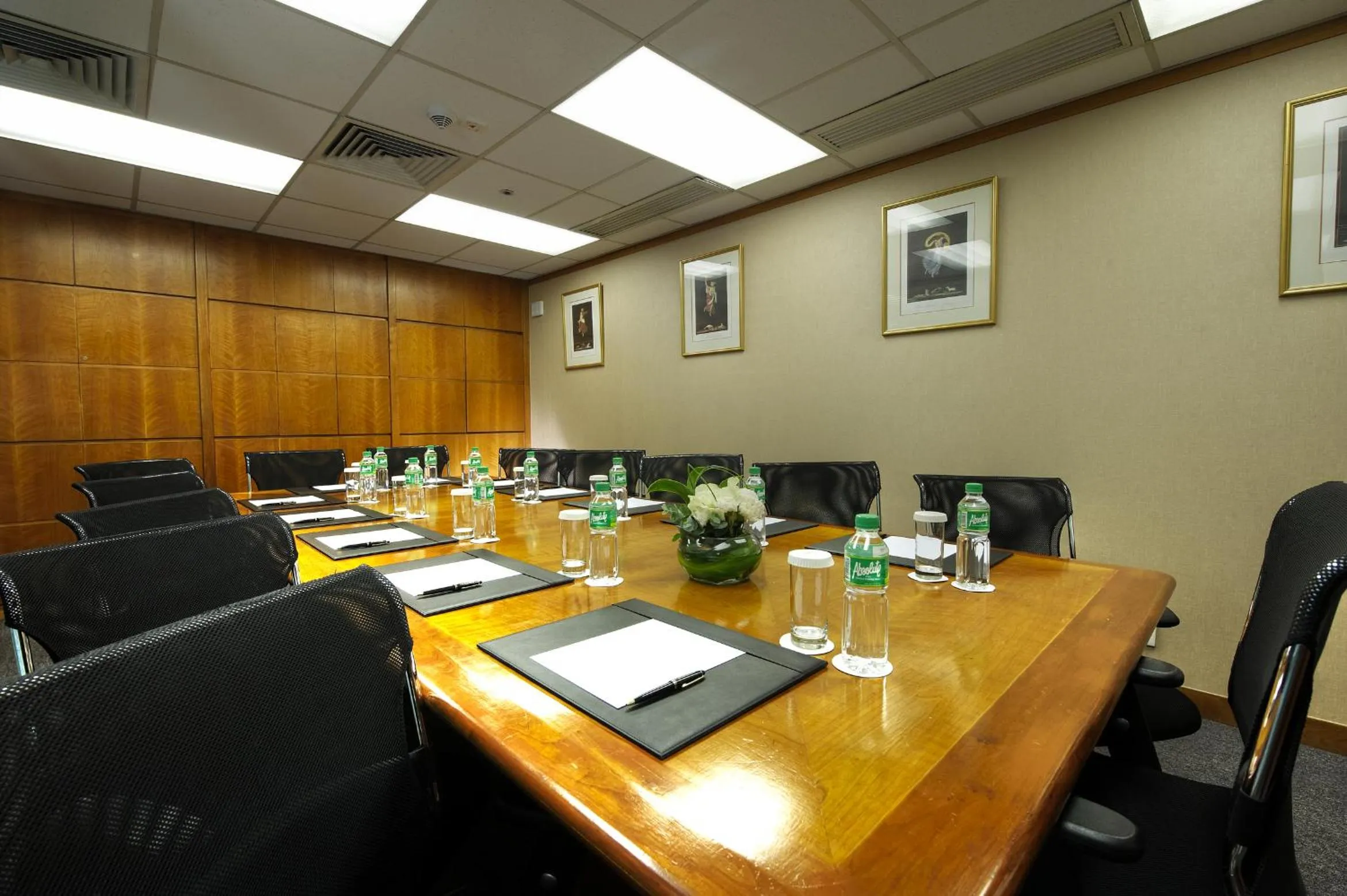 Business facilities in Charterhouse Causeway Bay