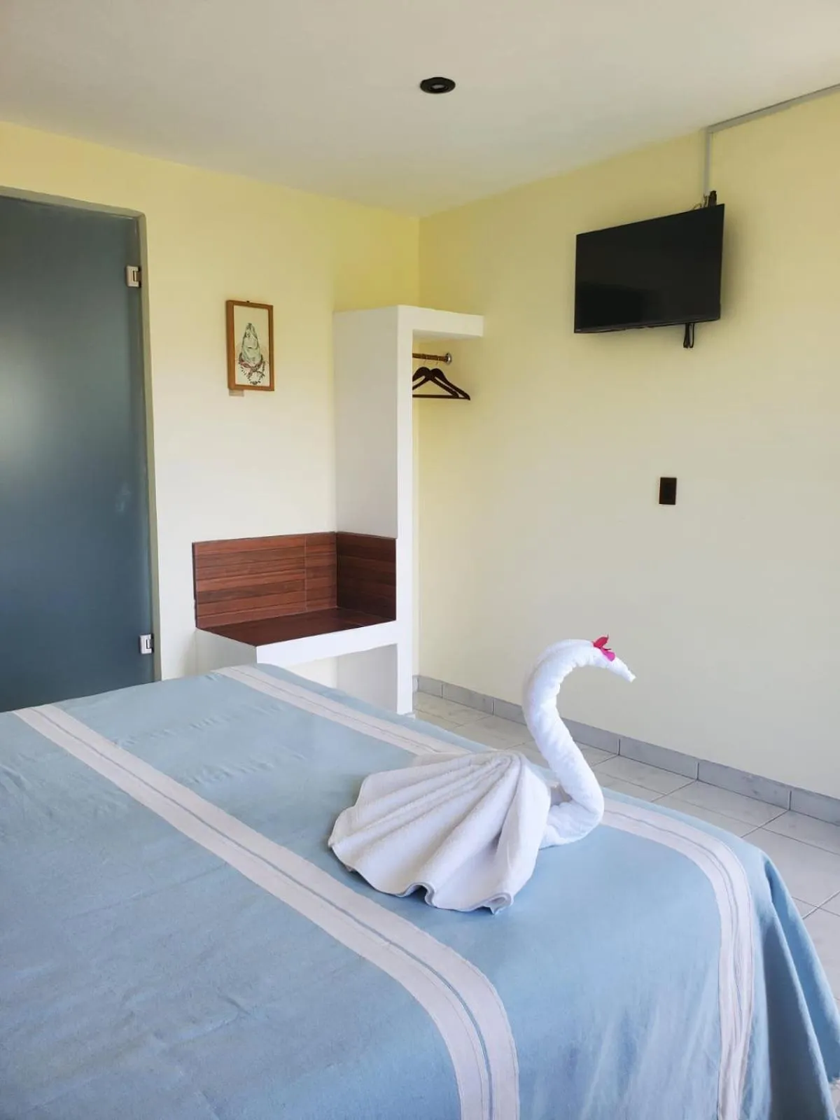 TV and multimedia, Bed in Hotel Posada Camelinas