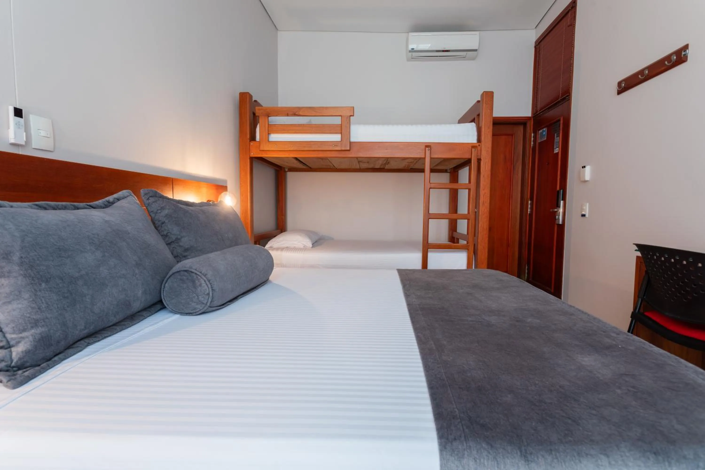 Bedroom, Bed in Hotel Sauces del Estadio