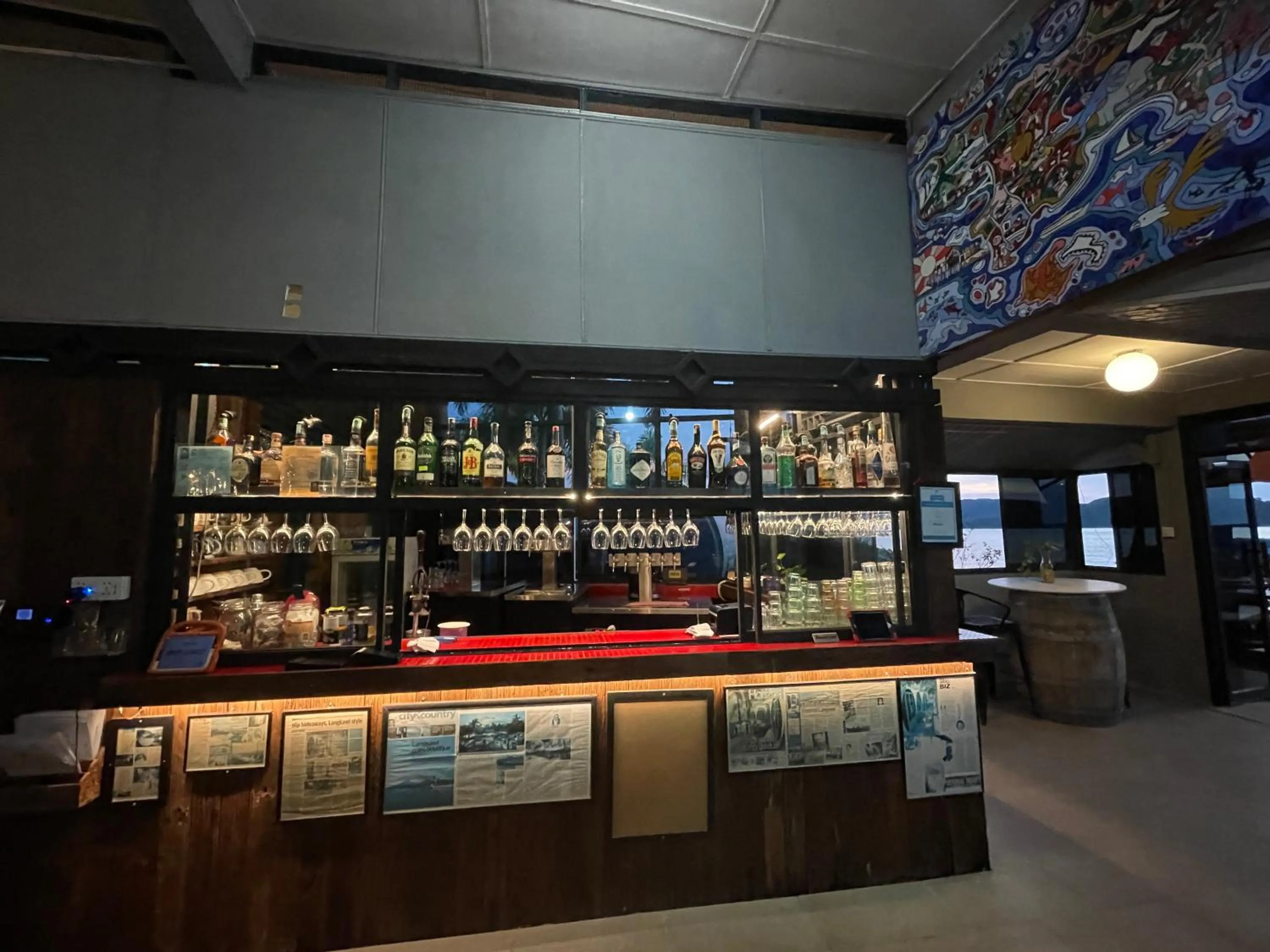 Restaurant/places to eat in Tubotel