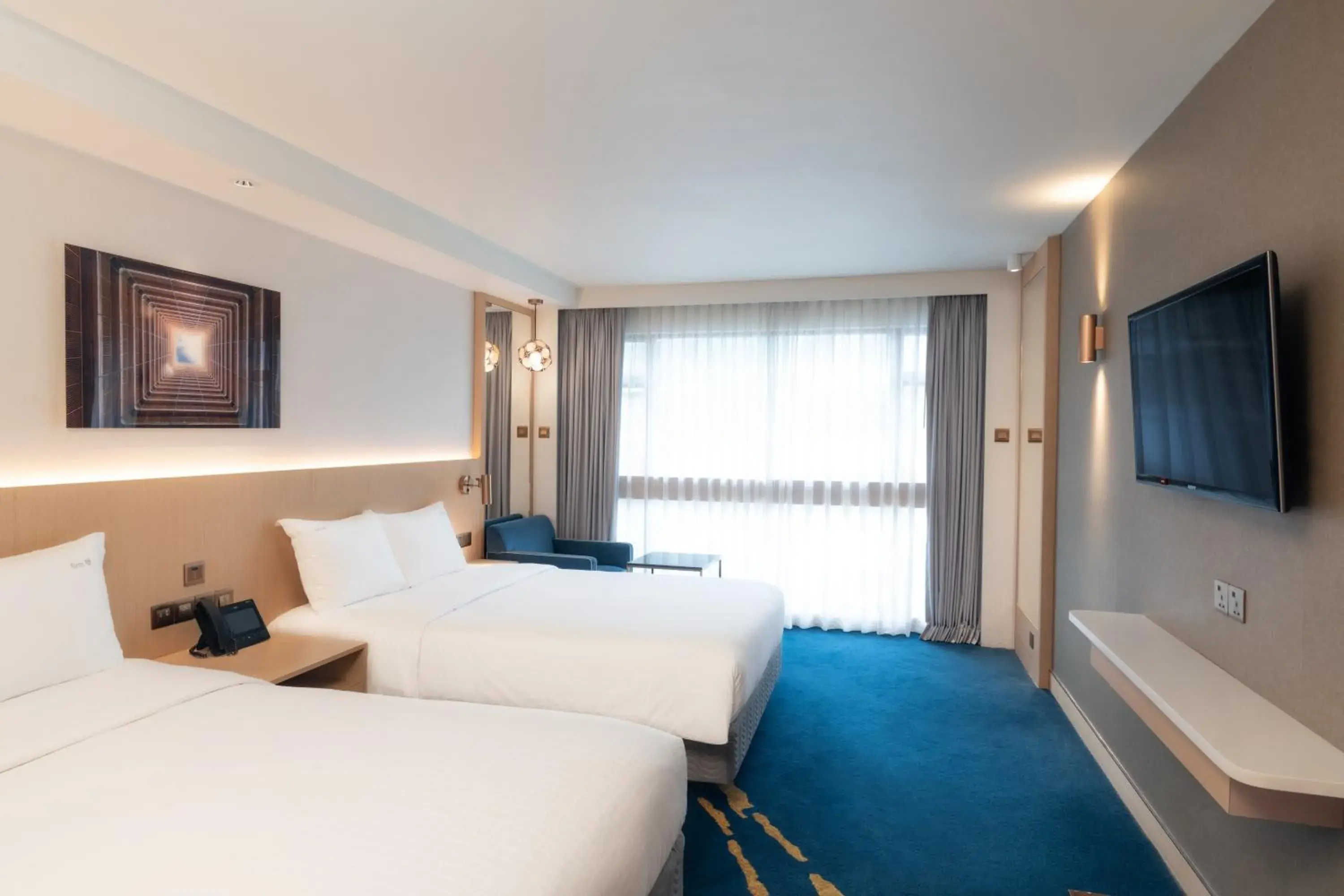 Premium Double Room with Two Double Beds - Middle Floor in Holiday Inn Golden Mile by IHG Premium Double Room with Two Double Beds - Middle Floor in Holiday Inn Golden Mile by IHG