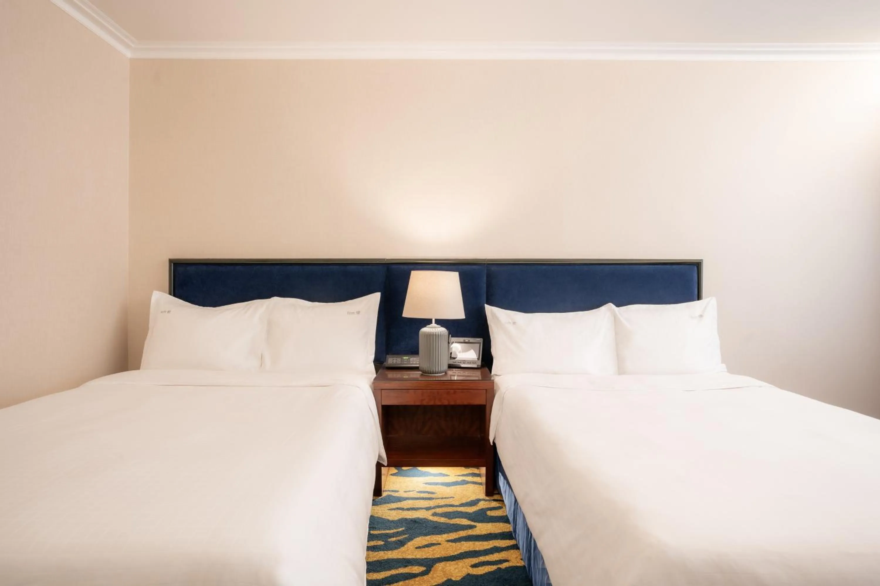 Bed in Holiday Inn Golden Mile by IHG