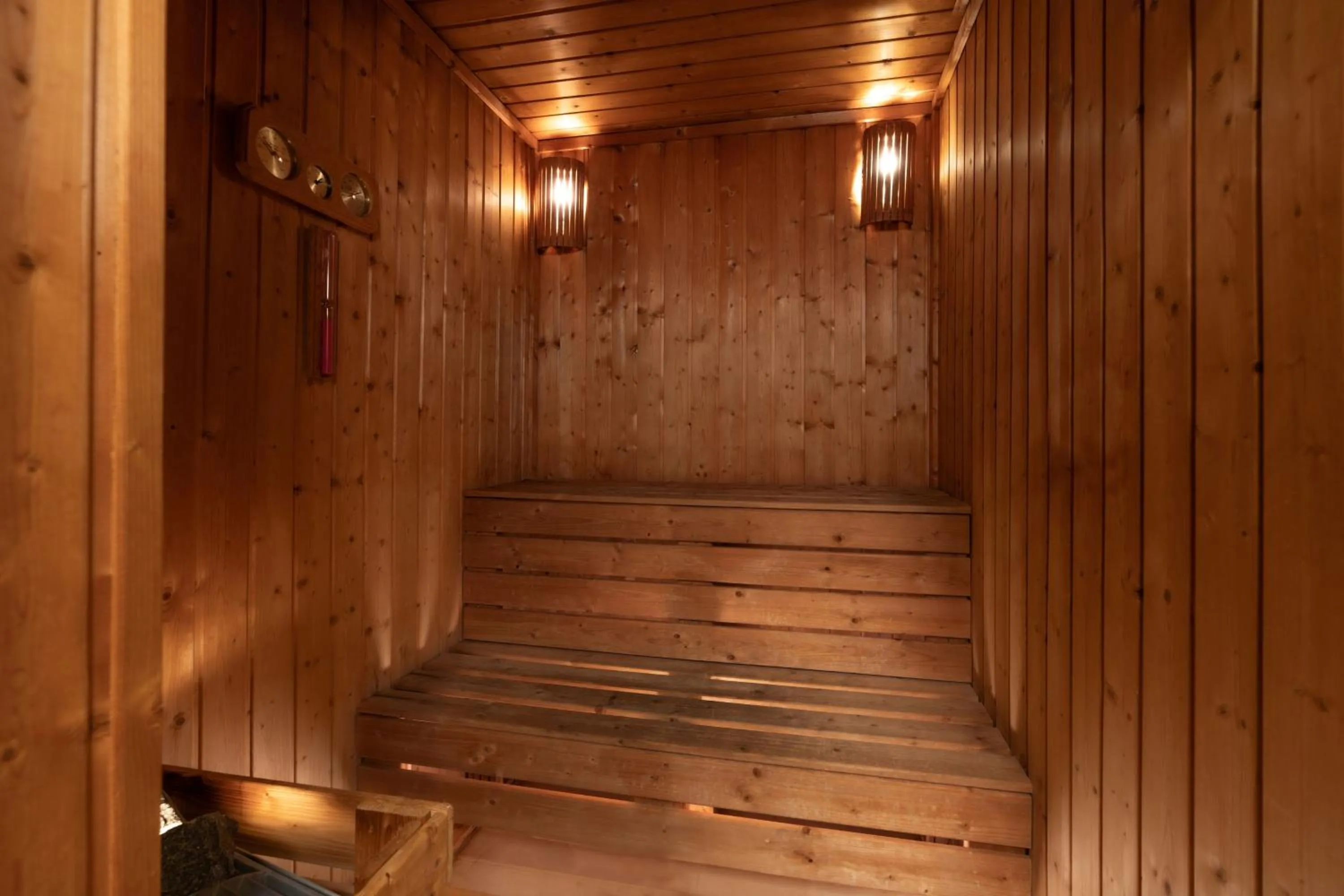 Sauna in Holiday Inn Golden Mile by IHG