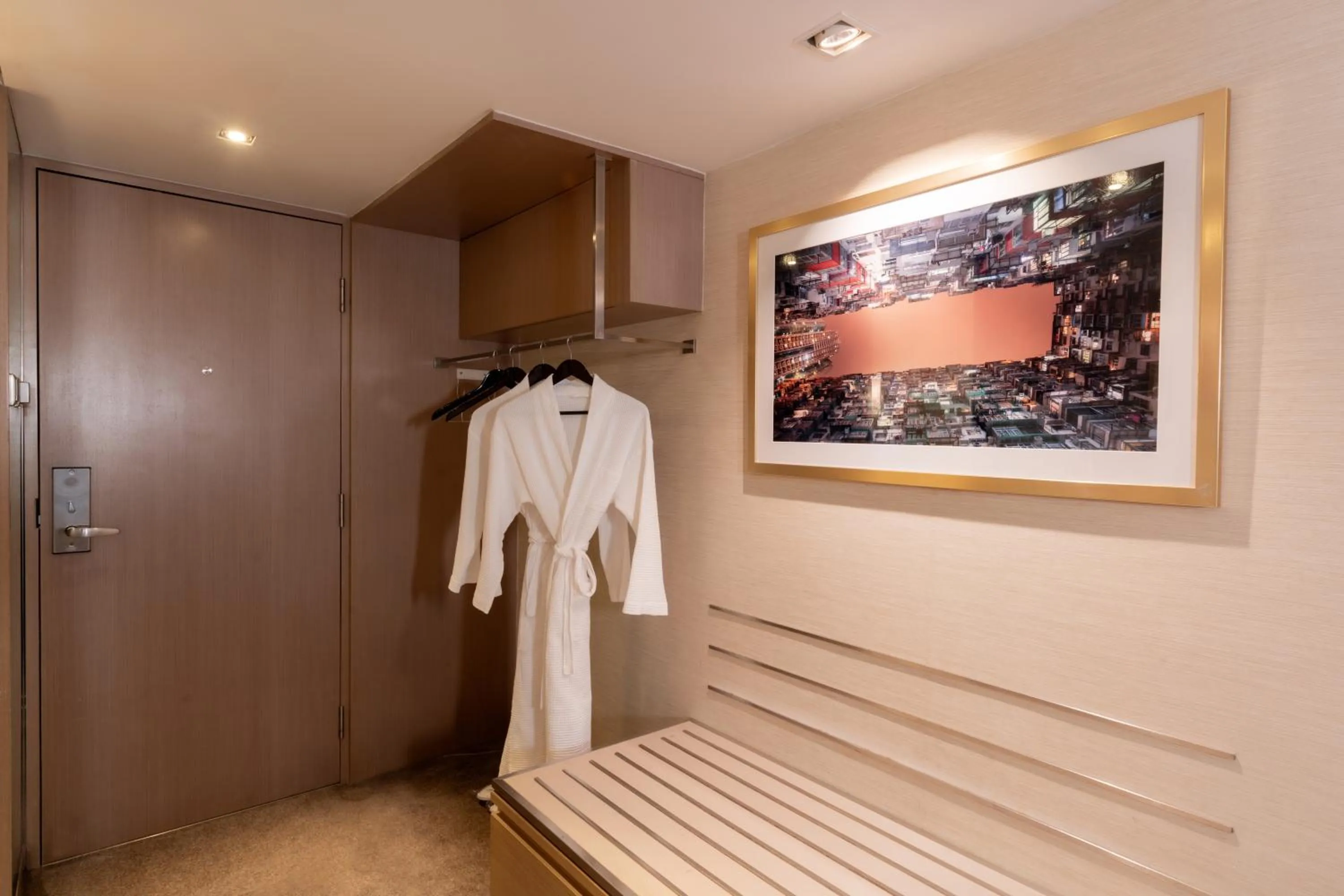 wardrobe in Holiday Inn Golden Mile by IHG
