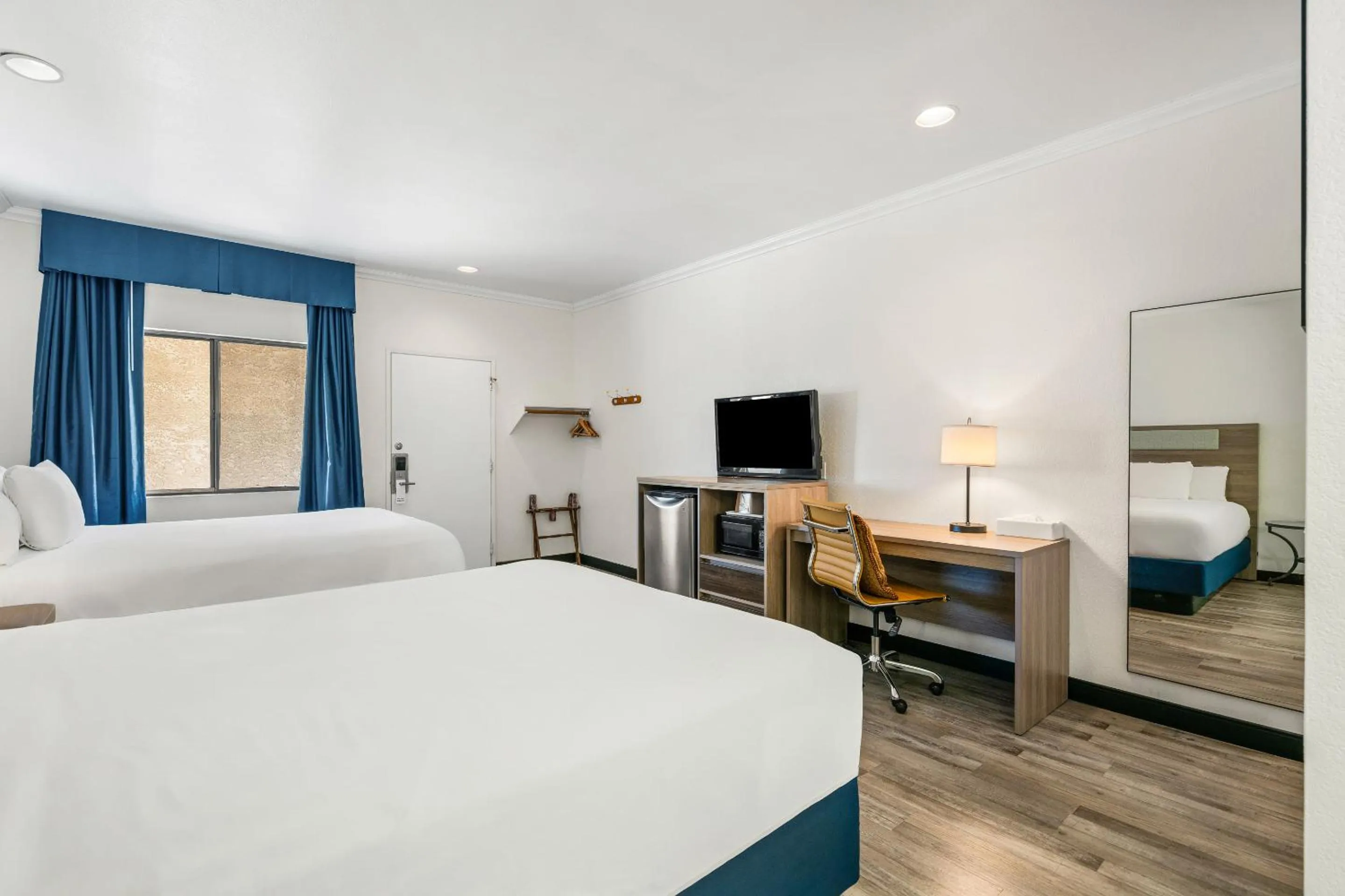 Bed in Americas Best Value Inn and Suites -Yucca Valley