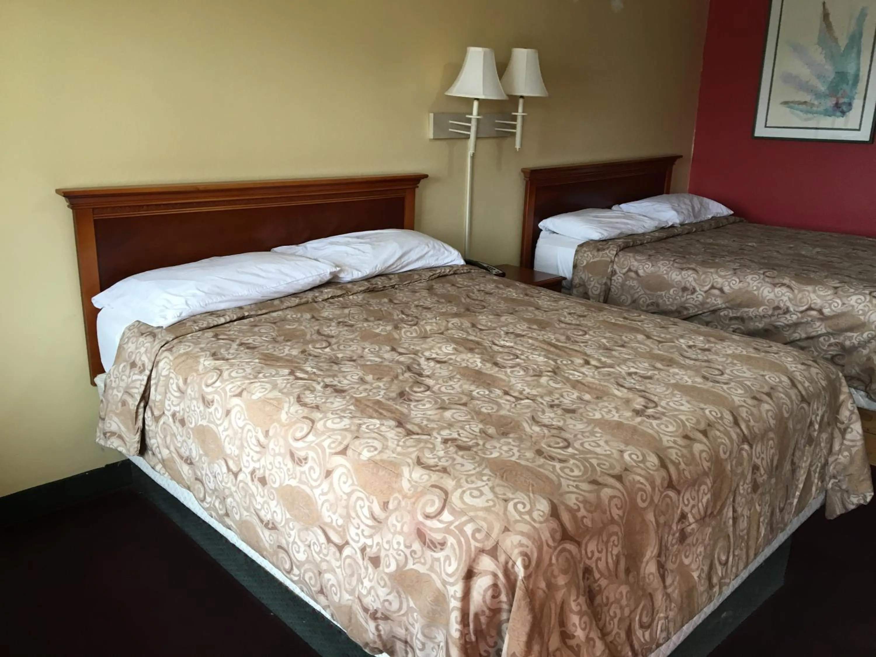Bed in De Leon Inn