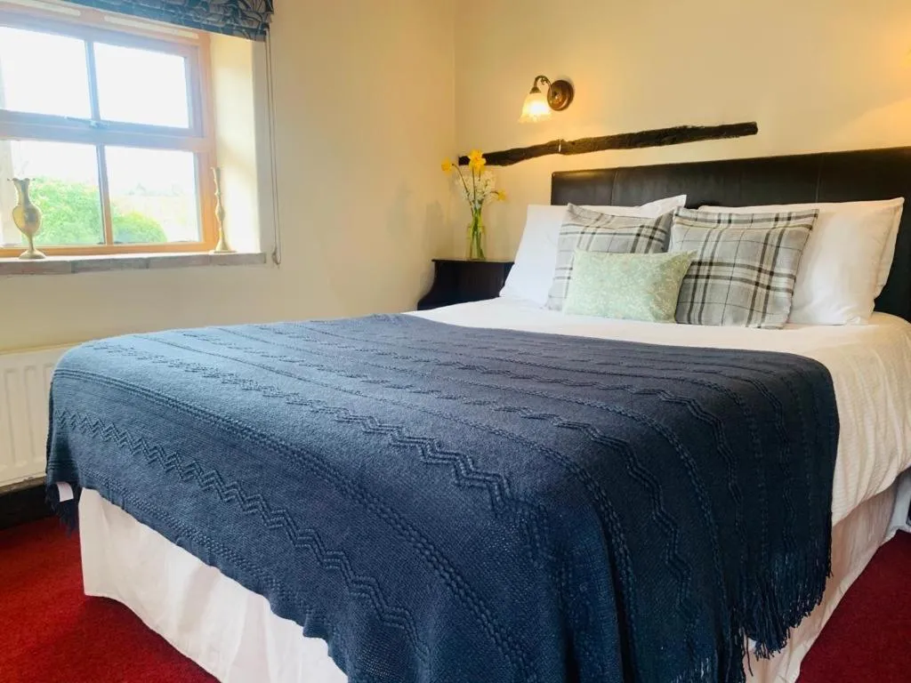 Bed in George & Dragon Country Pub & Hotel Wolverton Townsend