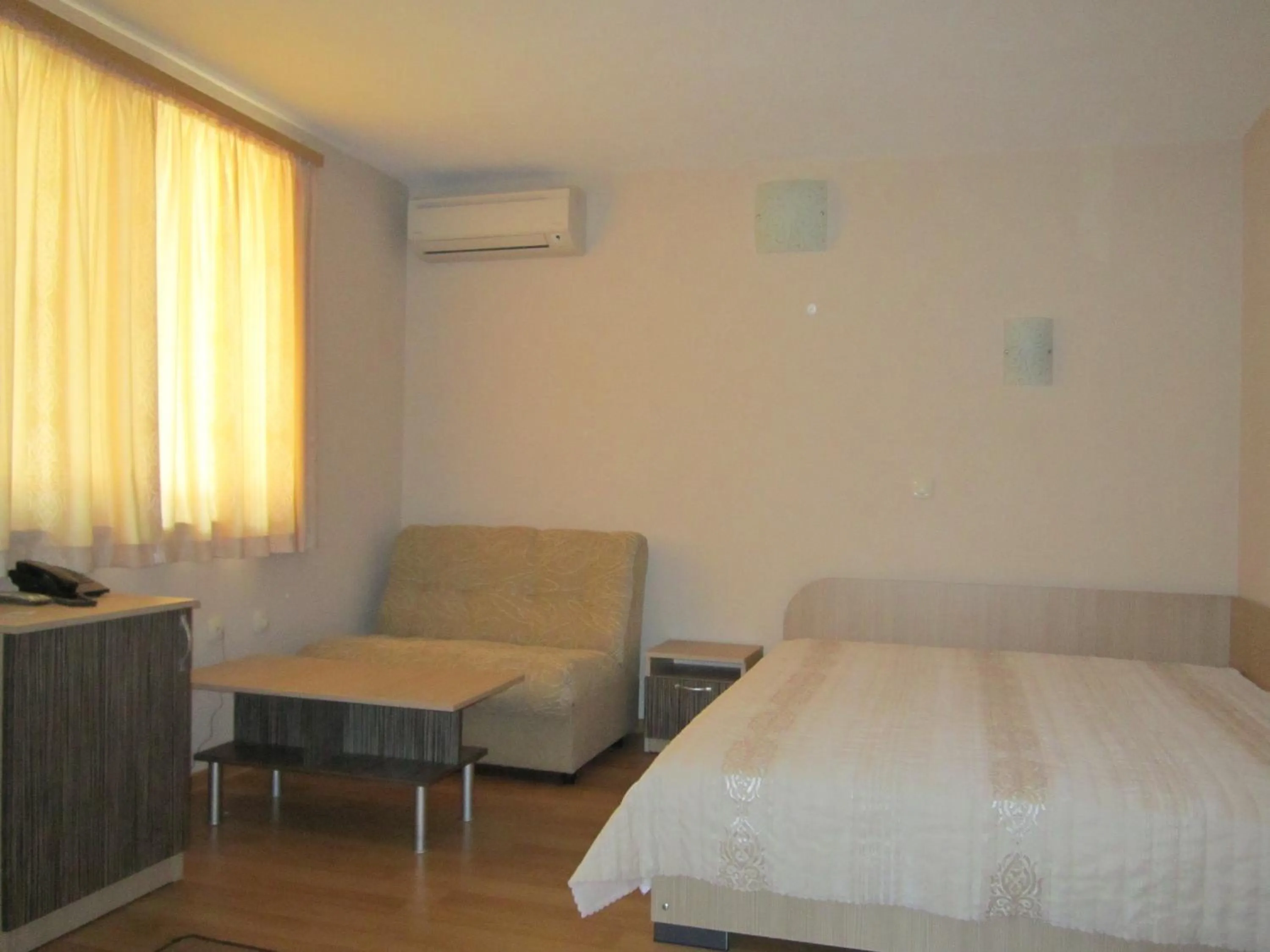 Photo of the whole room, Bed in Hotel Fantasy