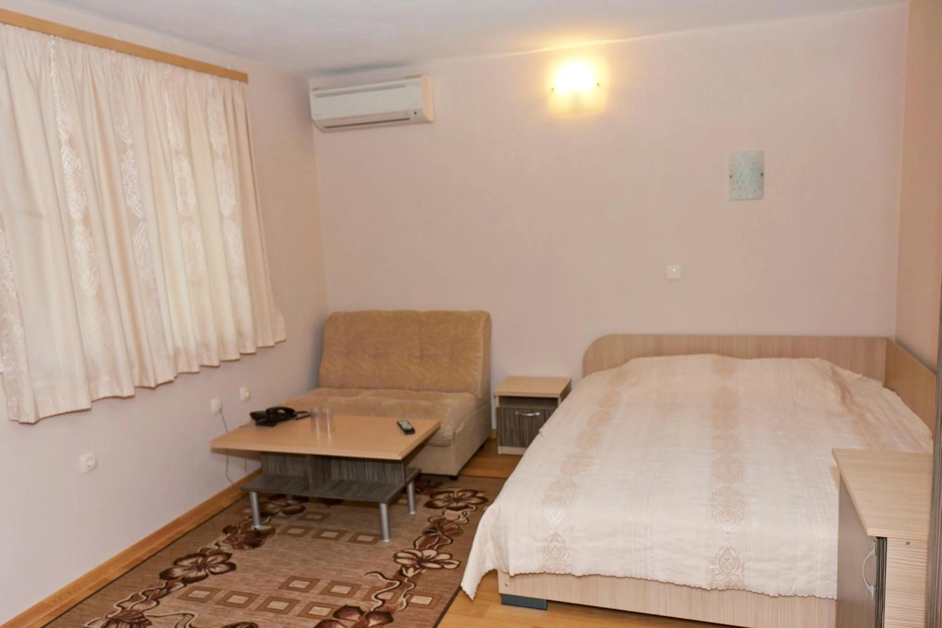 Photo of the whole room, Bed in Hotel Fantasy